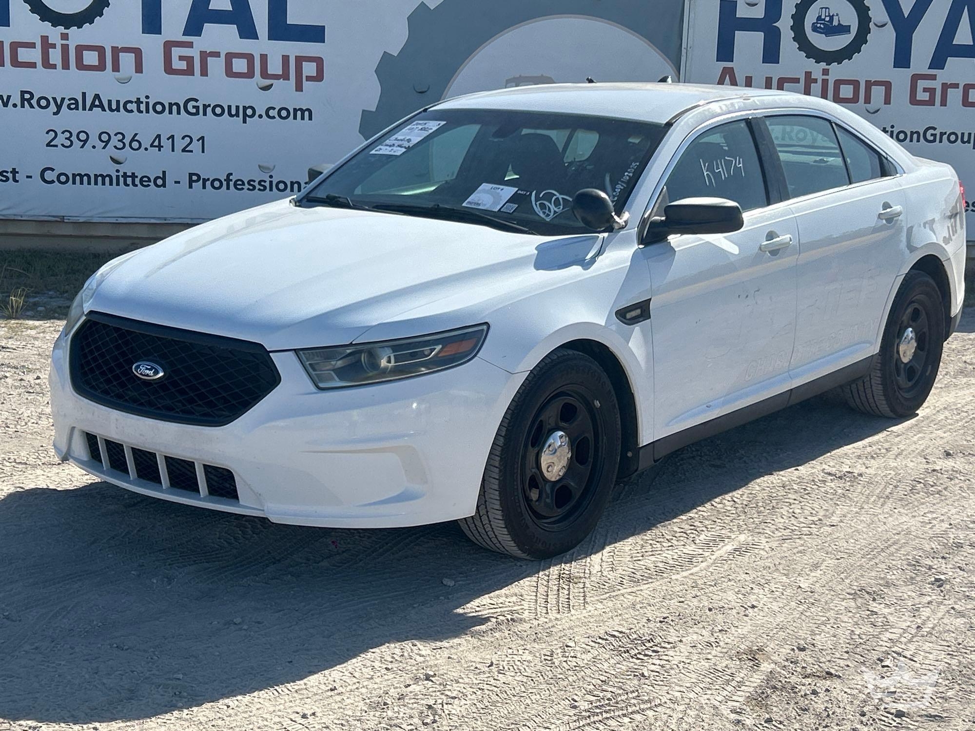 2015 Ford Taurus Sedan (A56859)