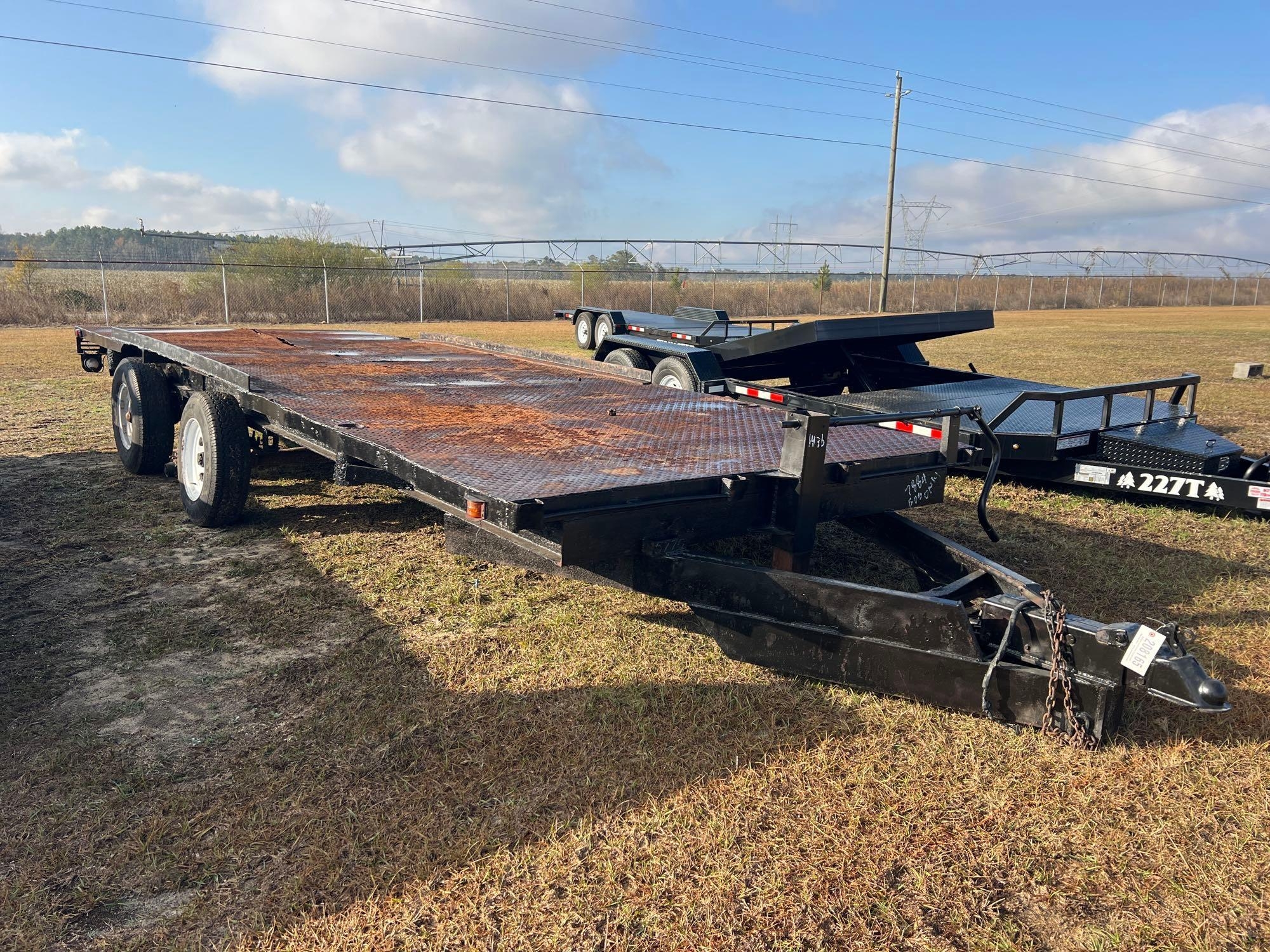HOMEADE 8' X 22' TRI-AXLE TRAILER (A58375)