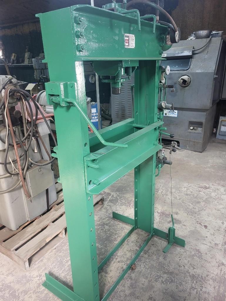 Nugier H40-7 APBD H-Frame Shop Press (A59213)