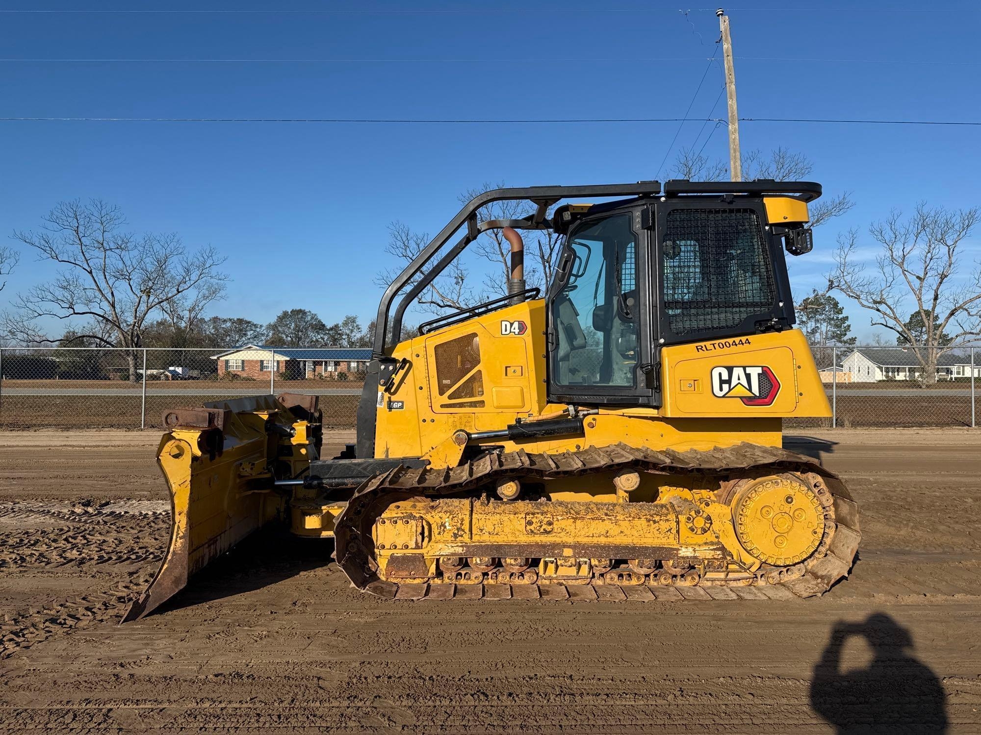 2022 CATERPILLAR D4 LGP CRAWLER DOZER (A52709)