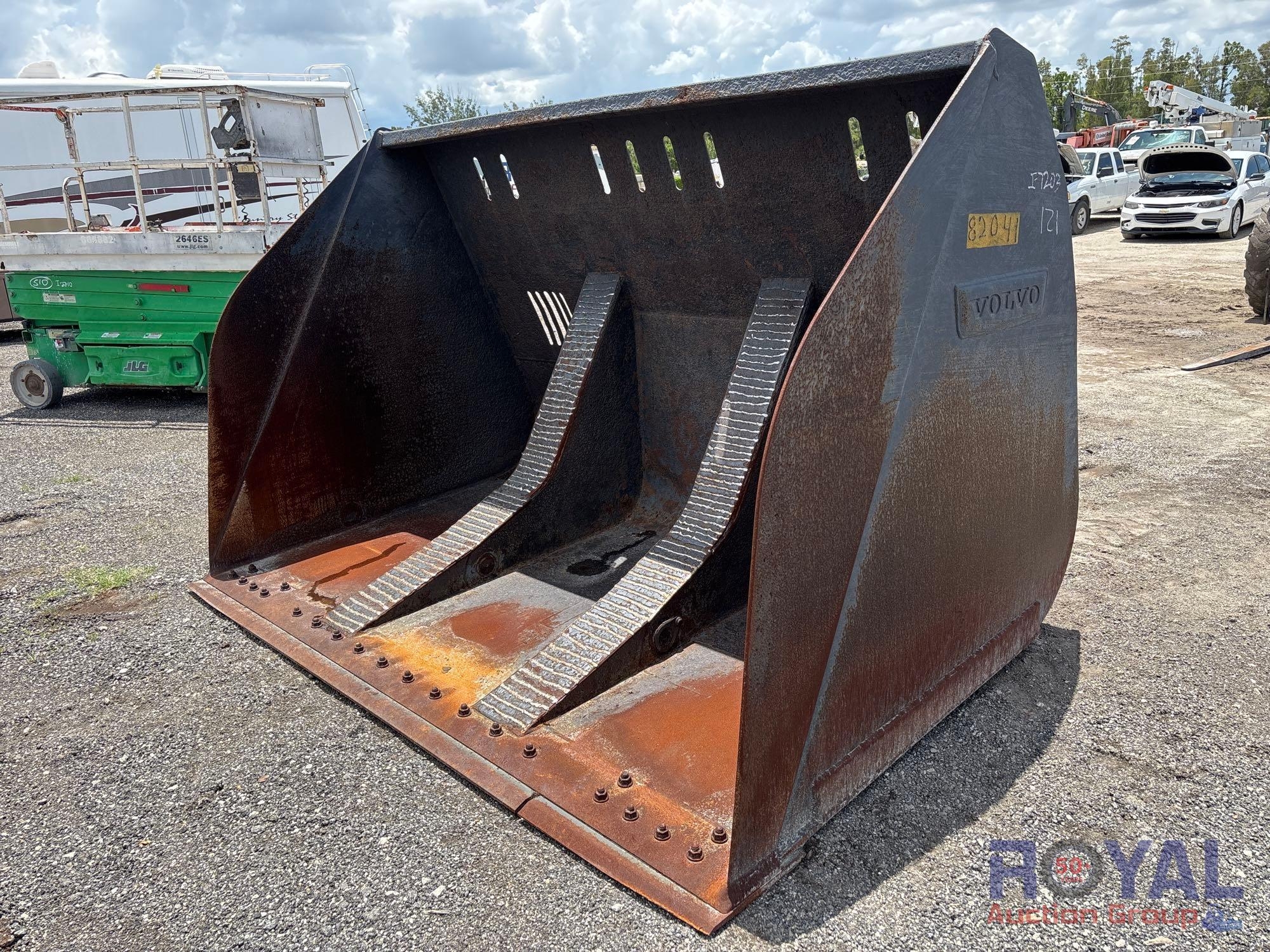 2016 Volvo Hydraulic Loader Bucket (A50322)