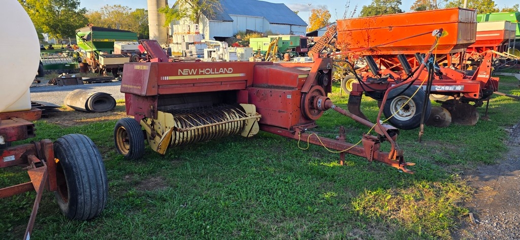 New Holland 316 Square Baler (A50775)