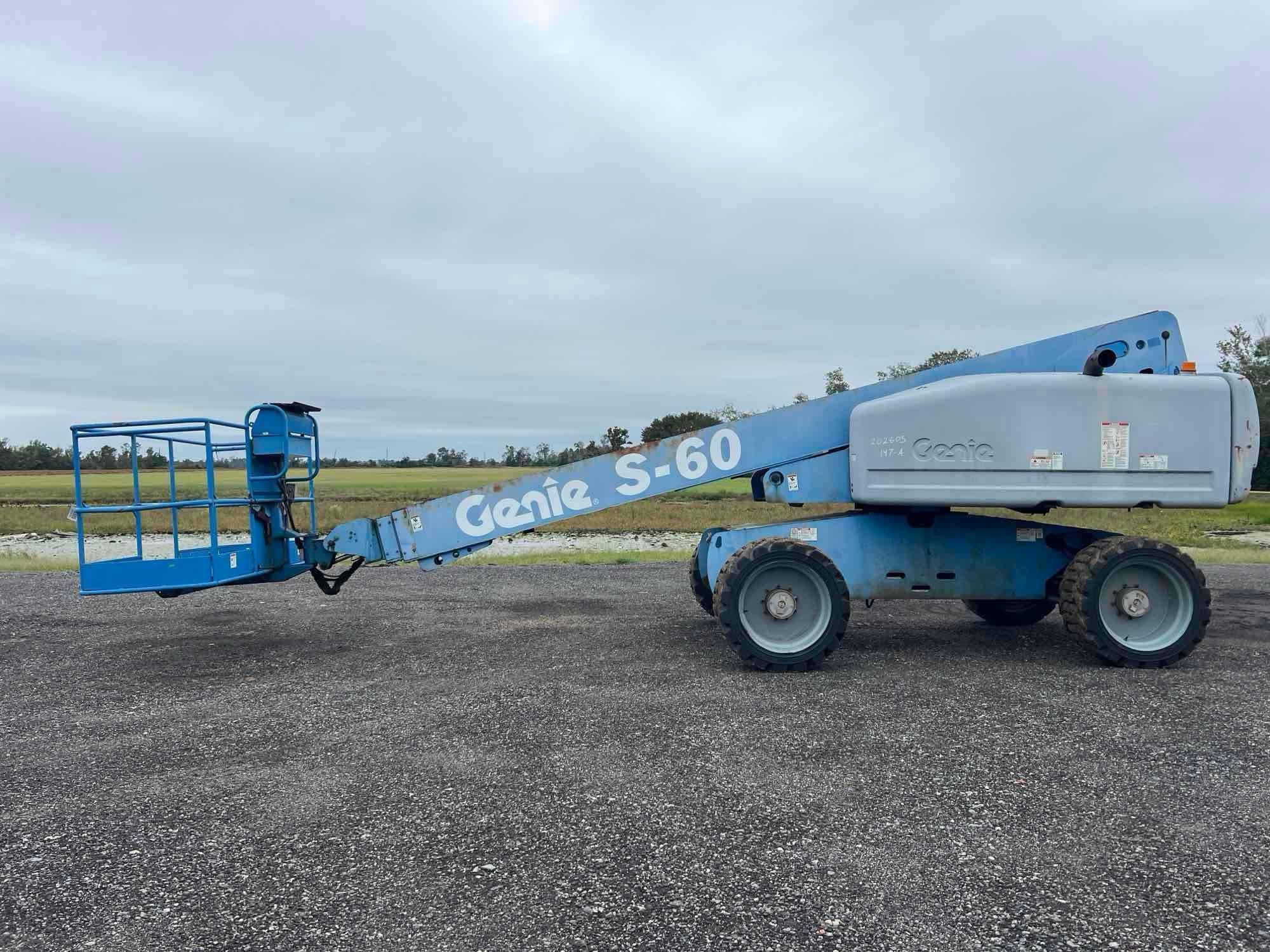 2005 GENIE S-60 TELESCOPIC MAN LIFT (A51406)