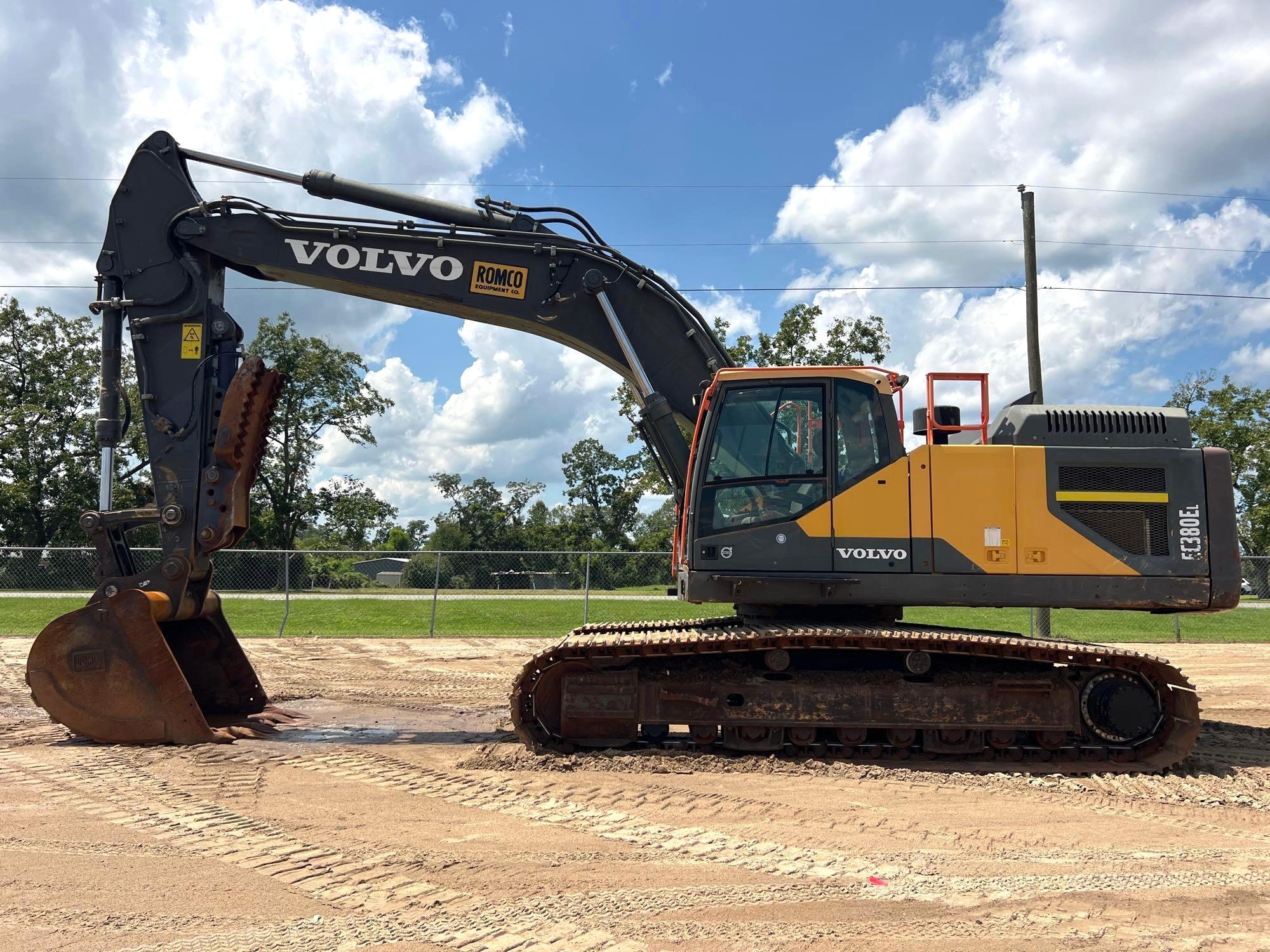 2016 VOLVO EC380EL EXCAVATOR (A51246)