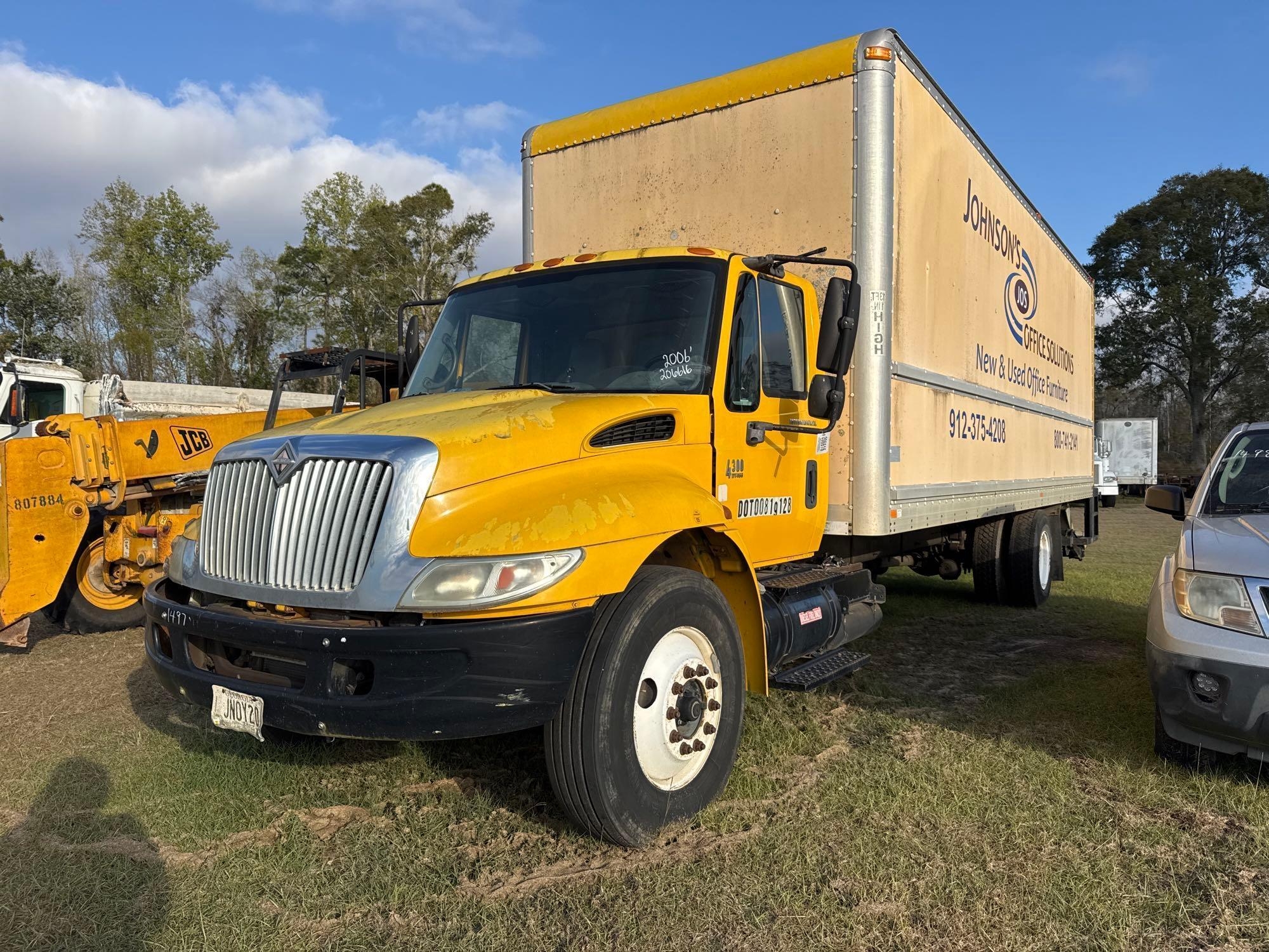 (INOP)2006 INTERNATIONAL 4300 SBA 4X2 26' BOX TRK (A58375)