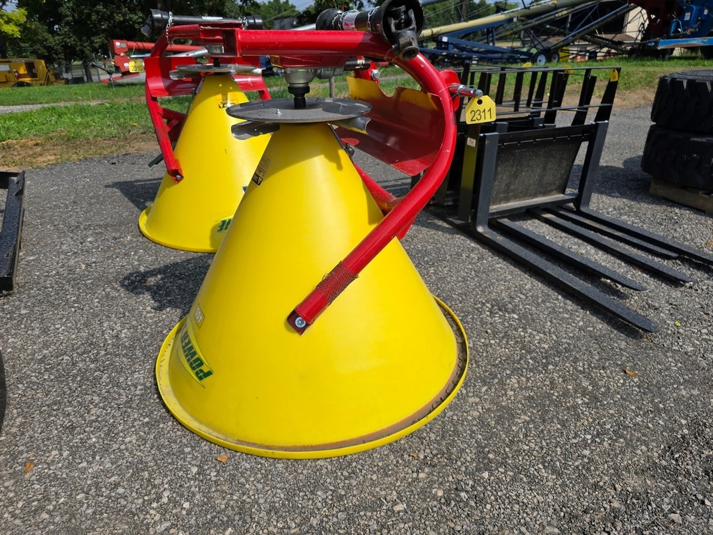 New Power Line 400 Plastic 3pt. Spin Spreader (A50774)
