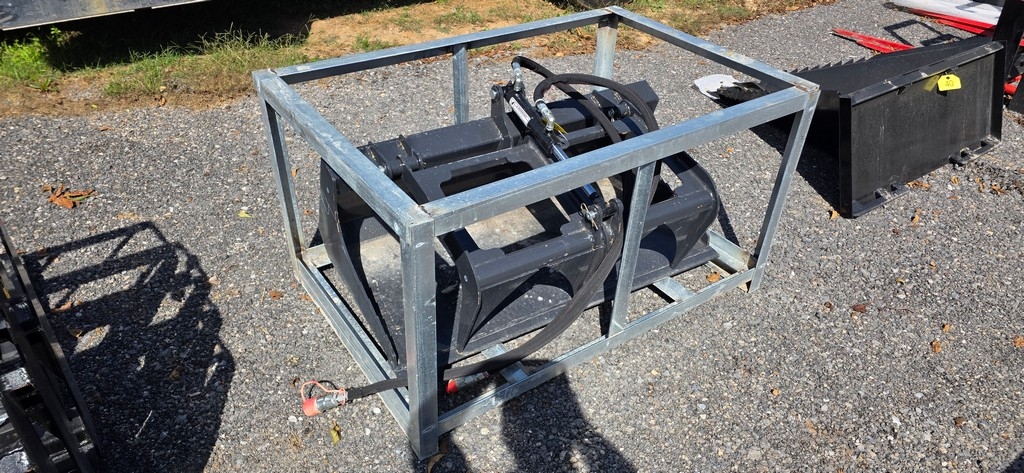 New Wolverine 44" Mini Skidloader Flat Bottom Grapple (A50775)
