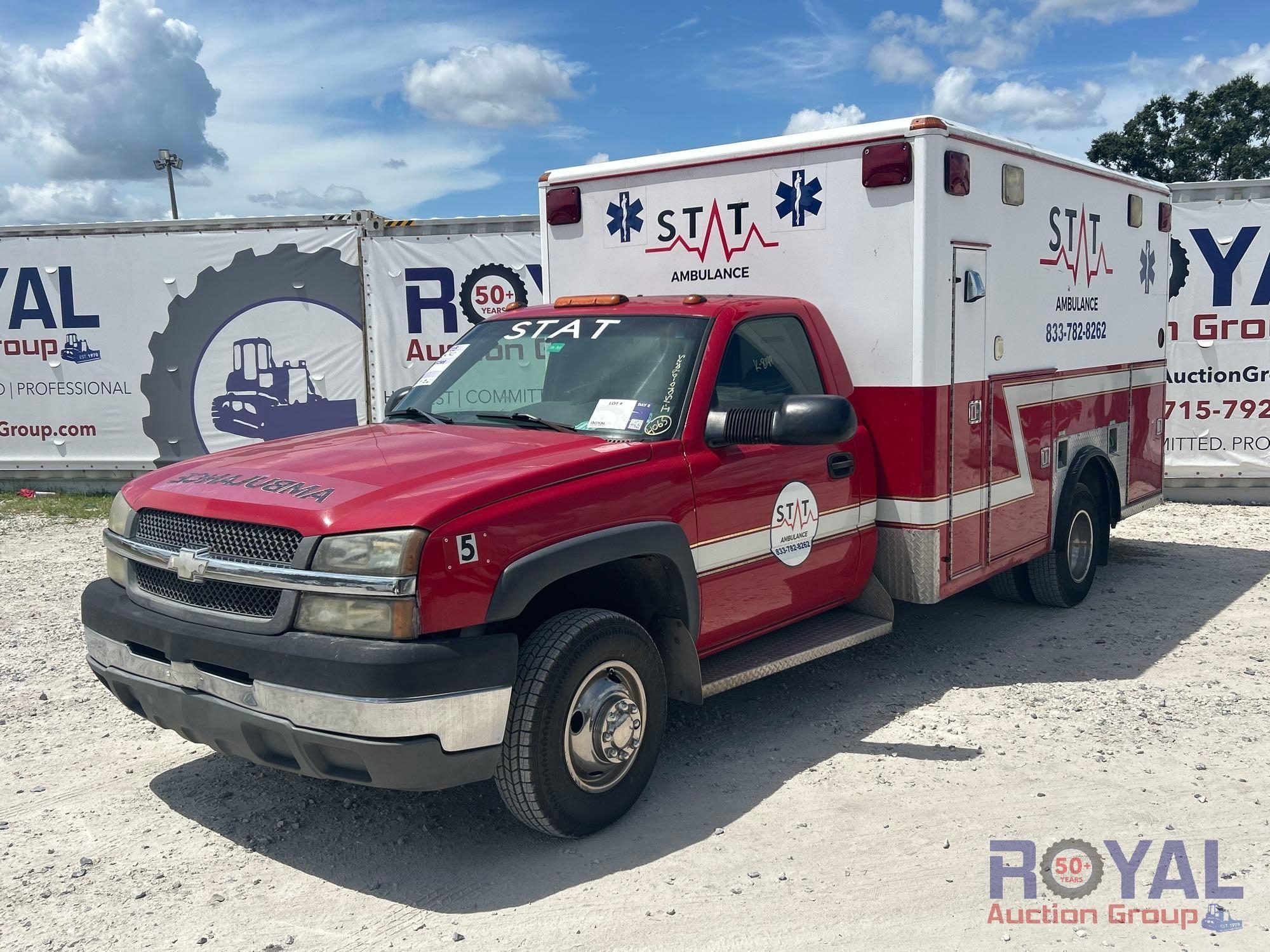 2003 Chevrolet Silverado 2500HD Ambulance (A51692)