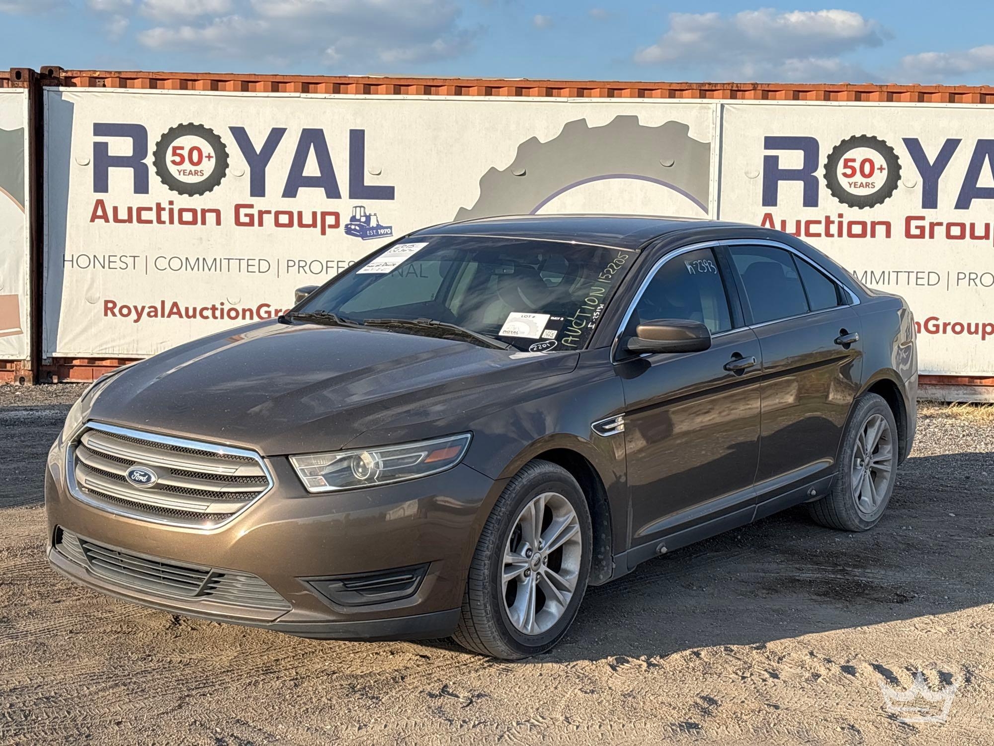 2015 Ford Taurus Sedan (A56859)