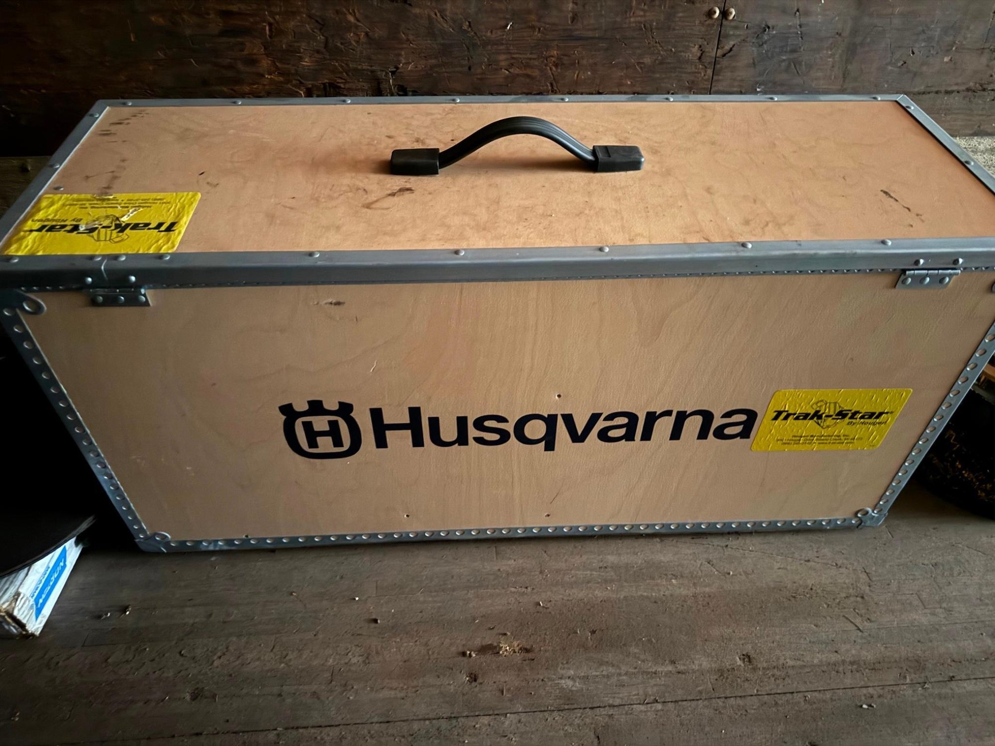 huqvarna trak star 1270 rail demo saw (A56435)