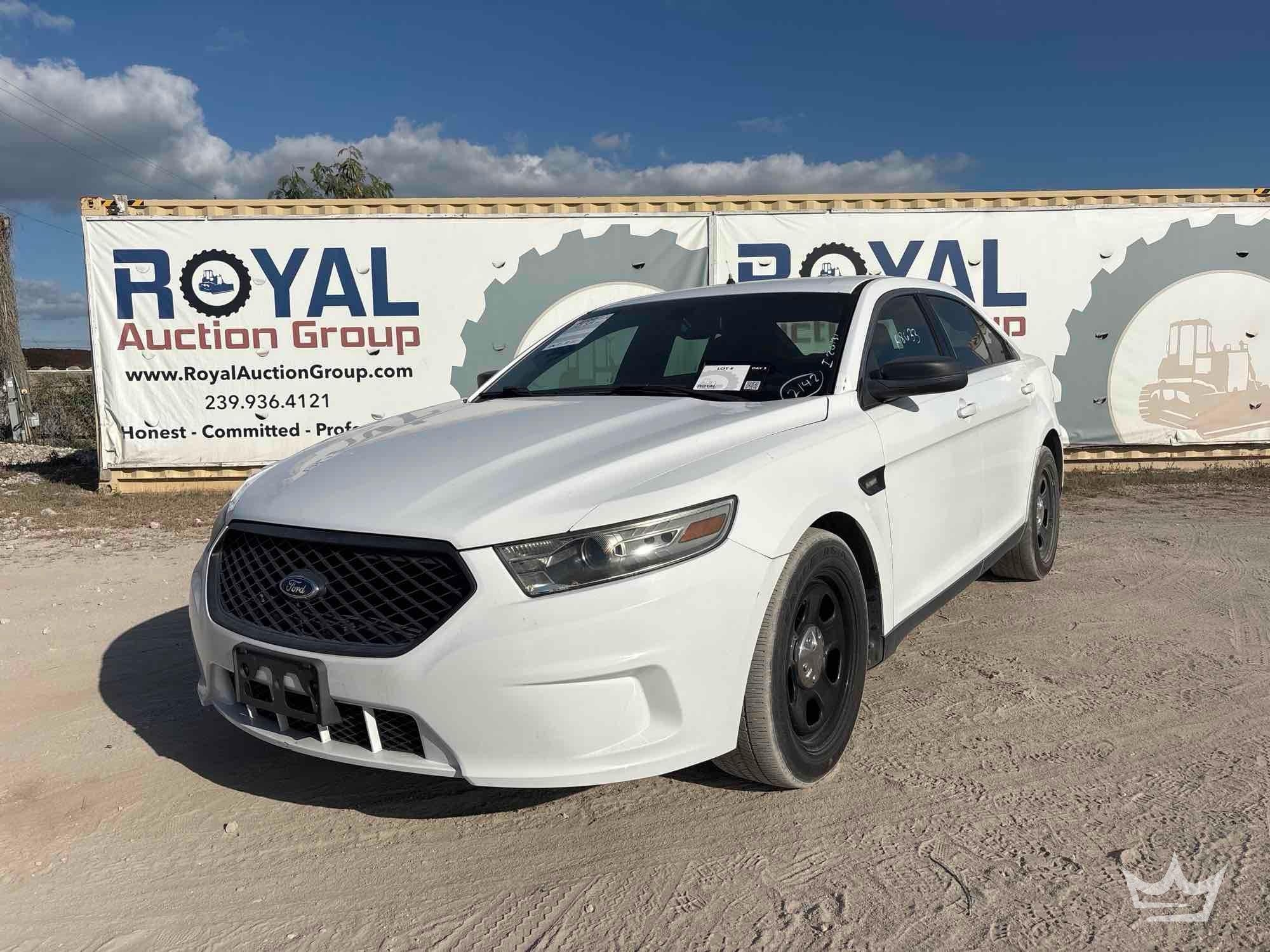 2014 Ford Taurus Sedan (A56859)