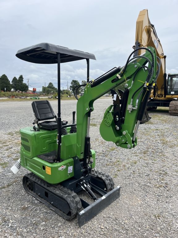 MachPro MP15Pro Mini Excavator, NEW! (A52384)