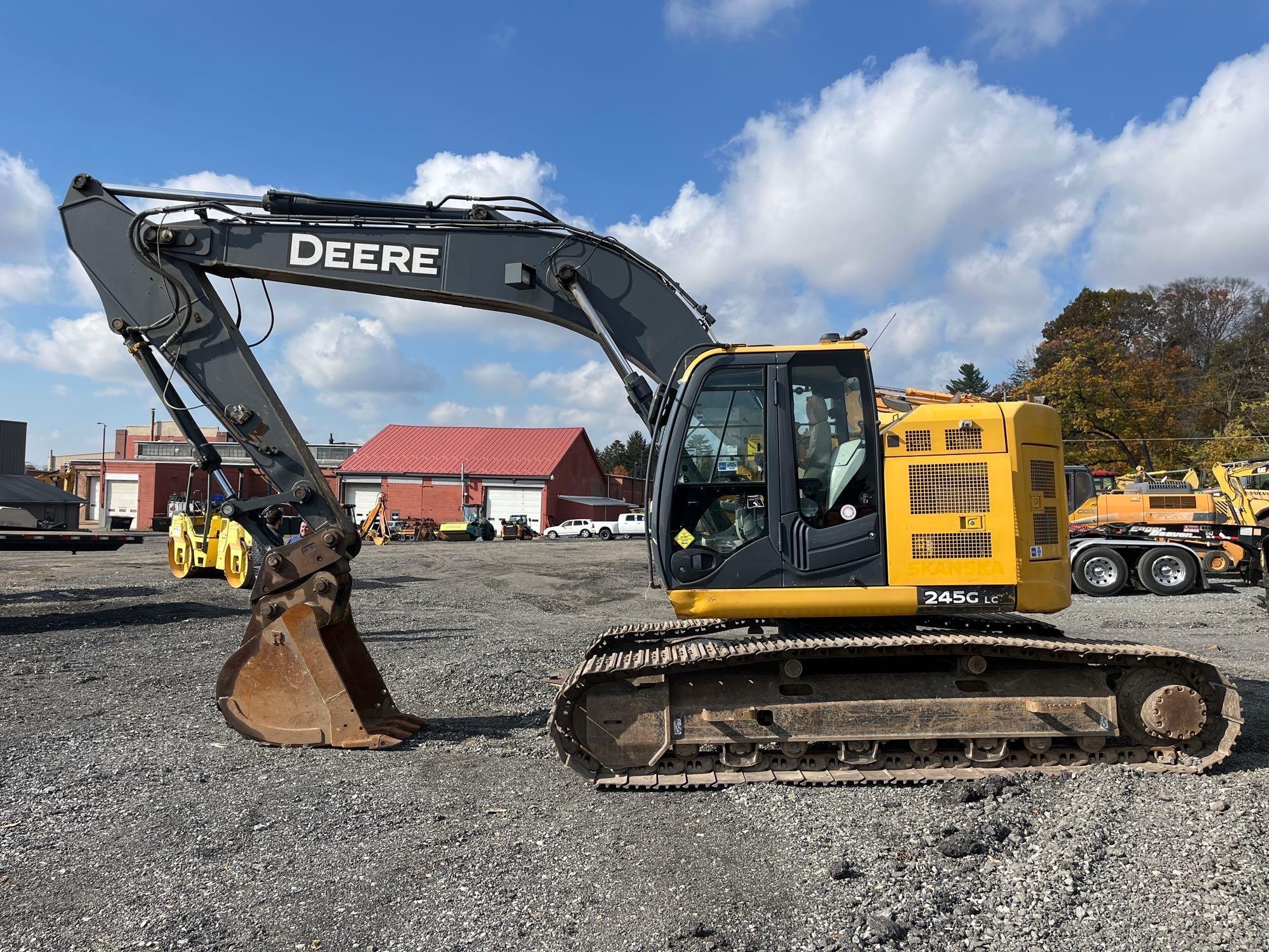 JOHN DEERE 245G LC EXCAVATOR (A52707)