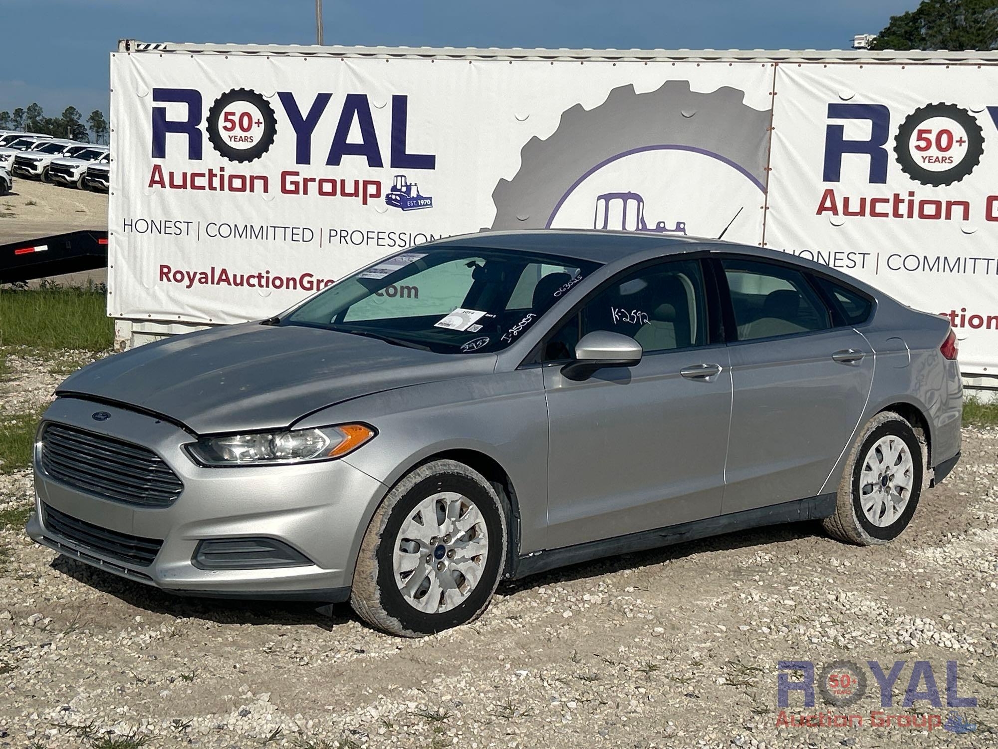 2014 Ford Fusion Sedan (A48082)