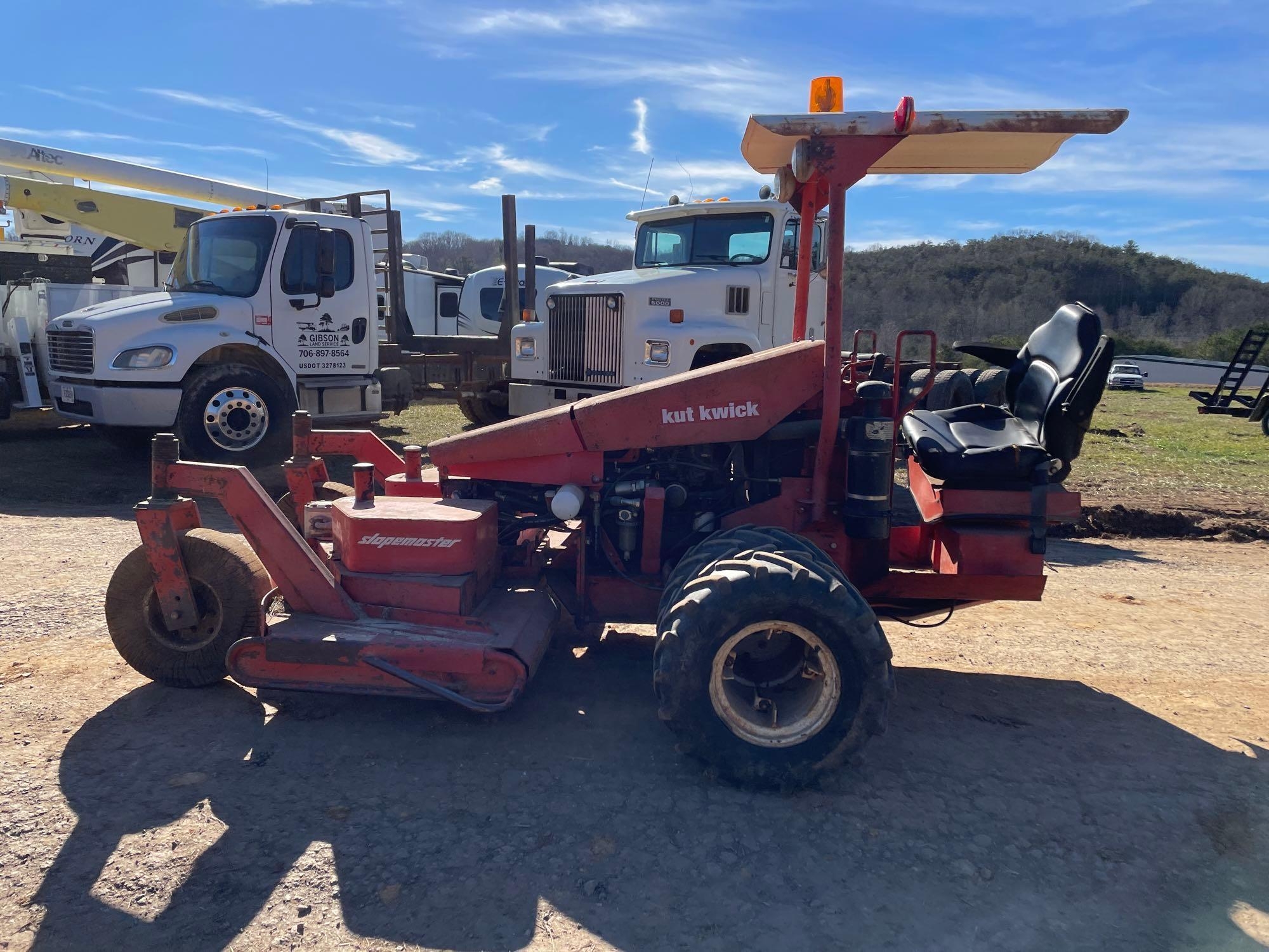 Kut Kwick M38-720 Mower with Slopemaster 76in Deck (A57453)