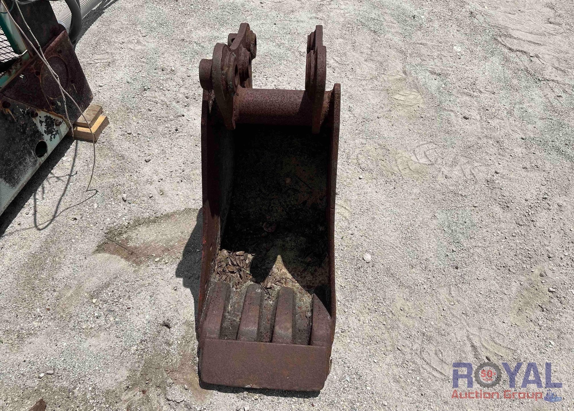 12in Excavator Bucket (A50322)