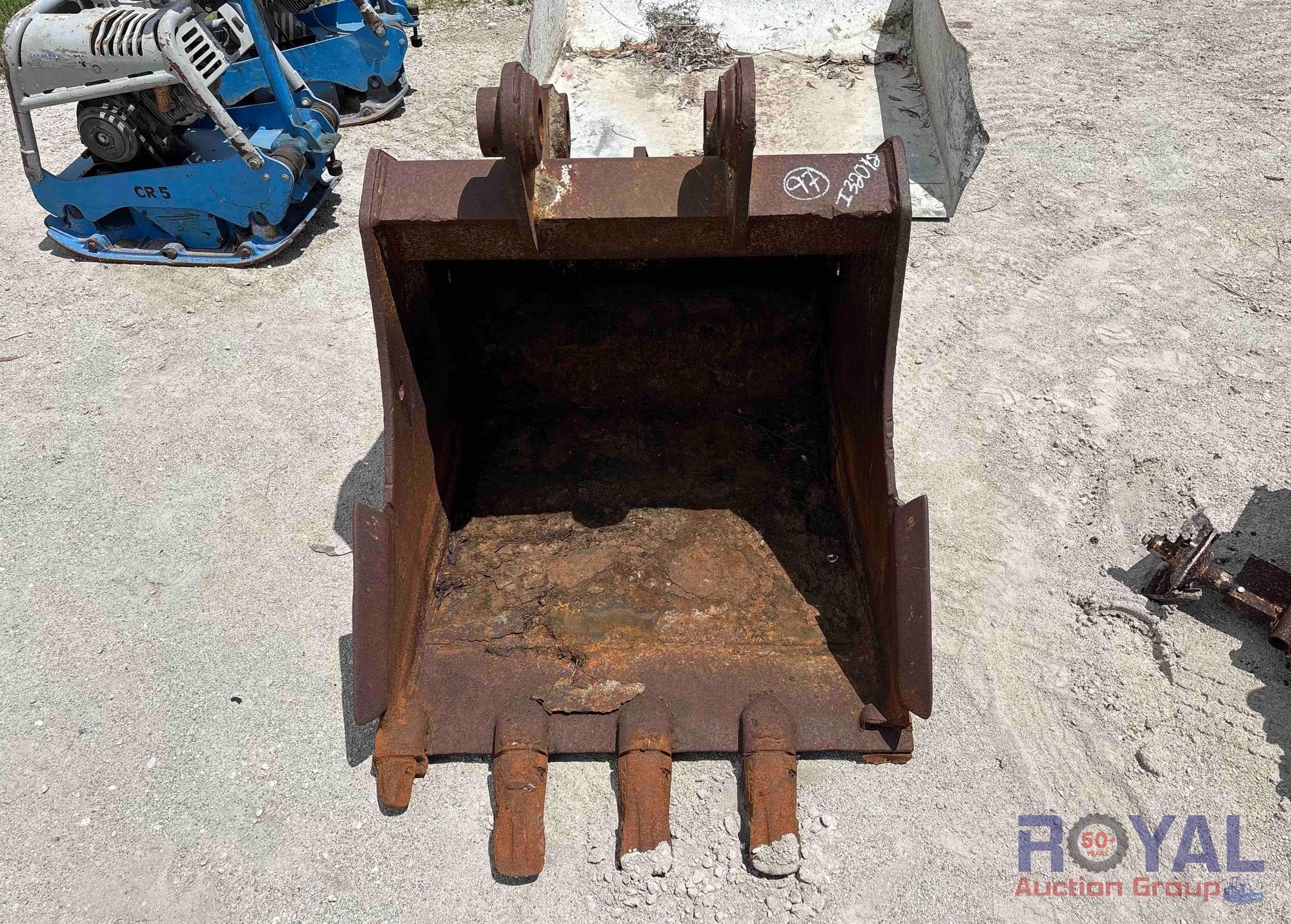 2013 Geith HF40-036 36in Tooth Digging Bucket (A50322)
