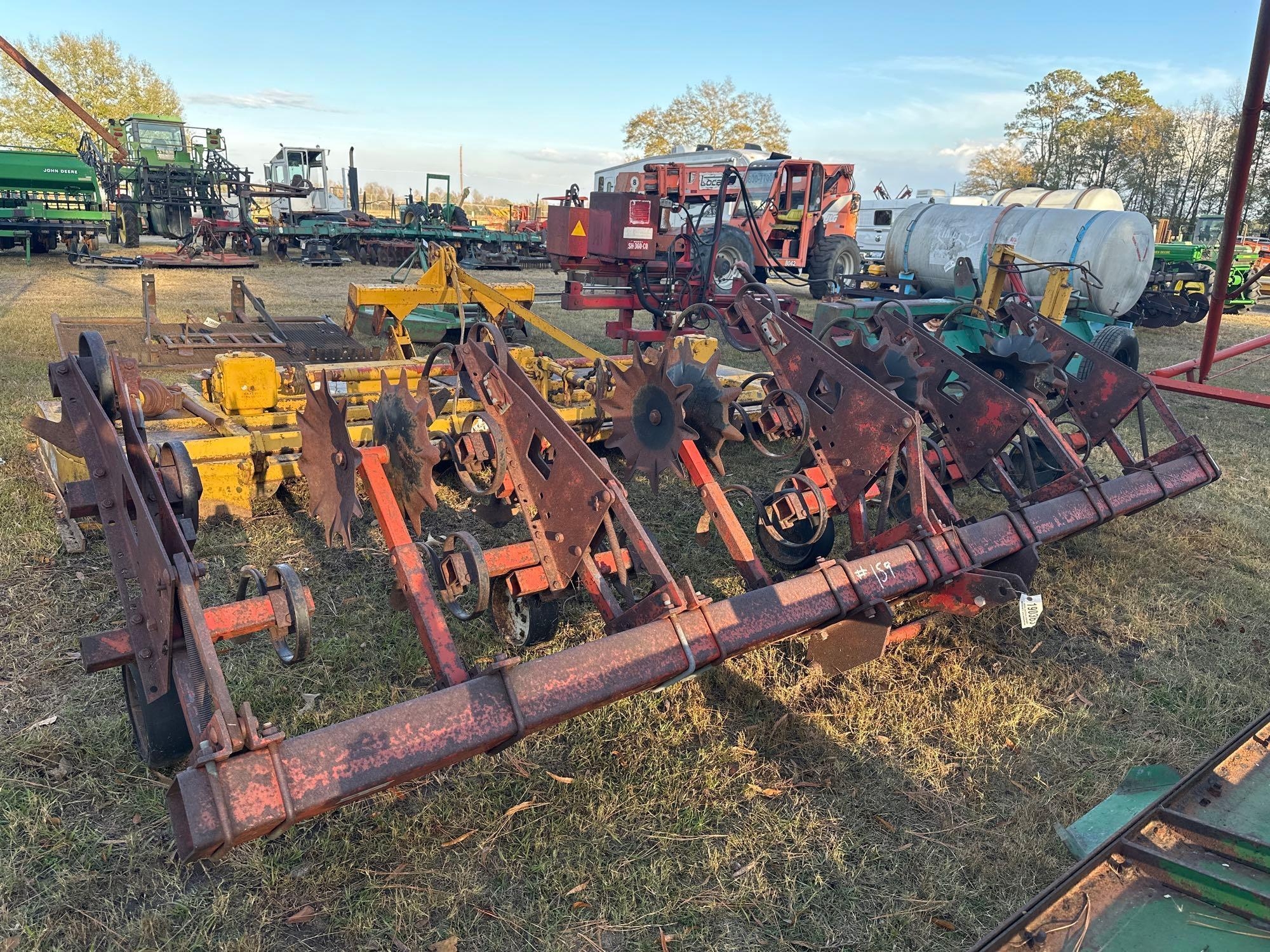 CASE INTERNATIONAL 4R DANISH TINE CULTIVATOR (A52708)