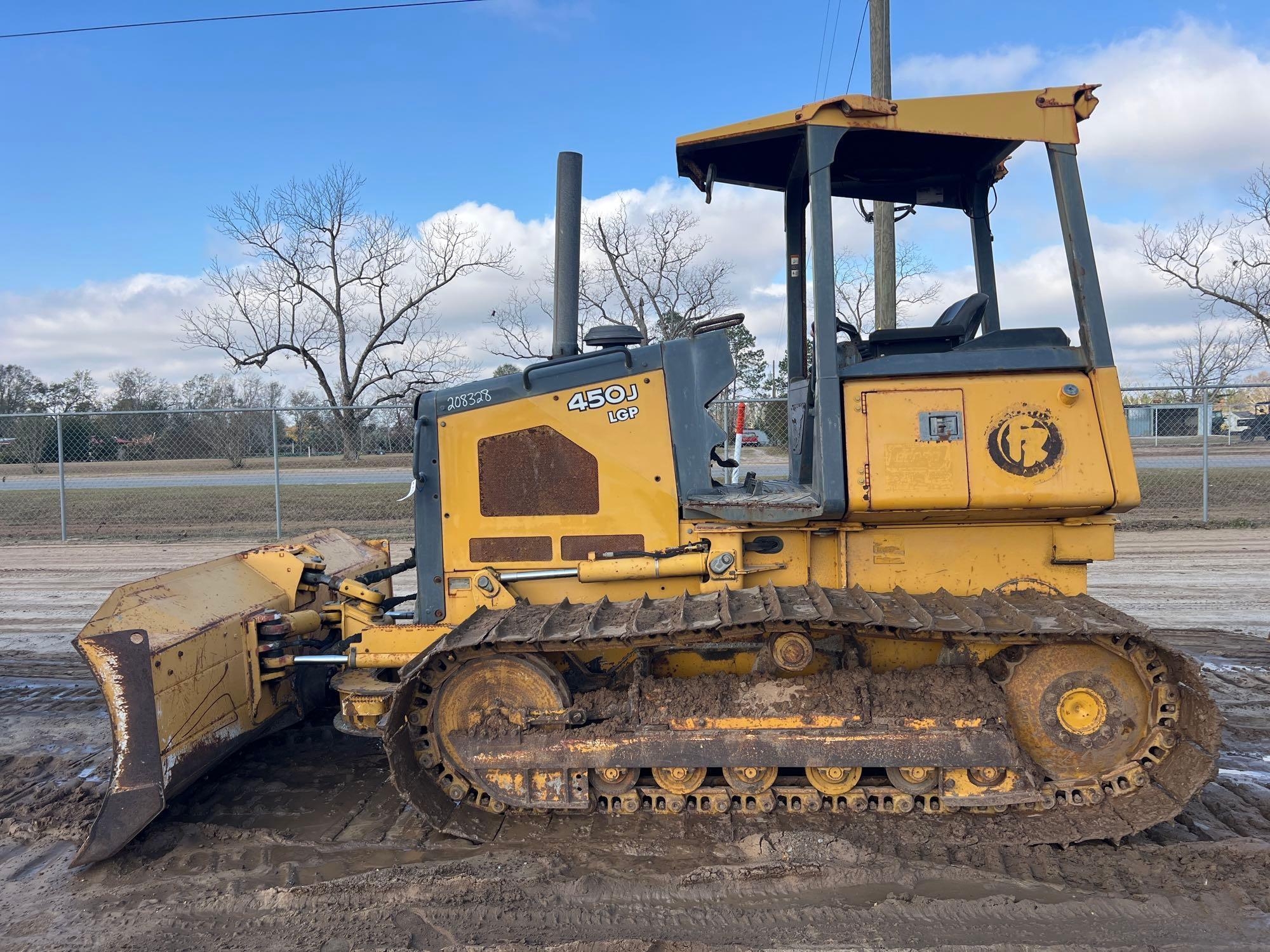 2011 JOHN DEERE 450J LGP CRAWLER DOZER (A52709)