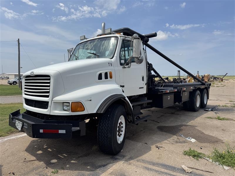 2000 Sterling L9513 Winch Truck (A61306)