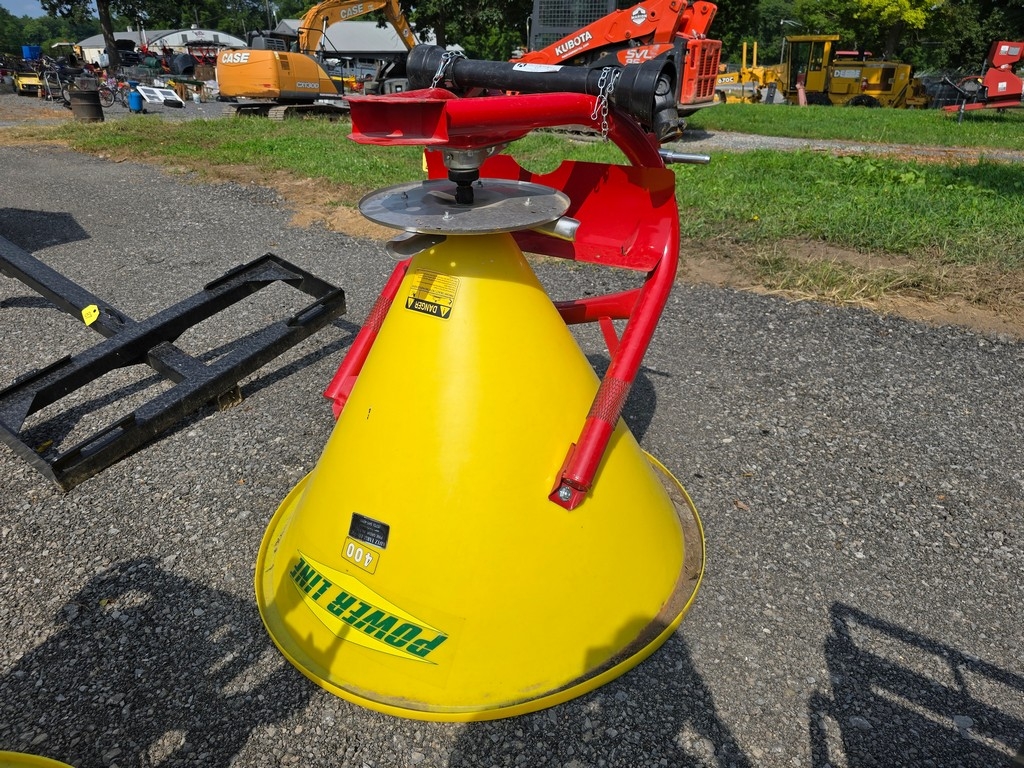 New Power Line 400 Plastic 3pt. Spin Spreader (A50774)