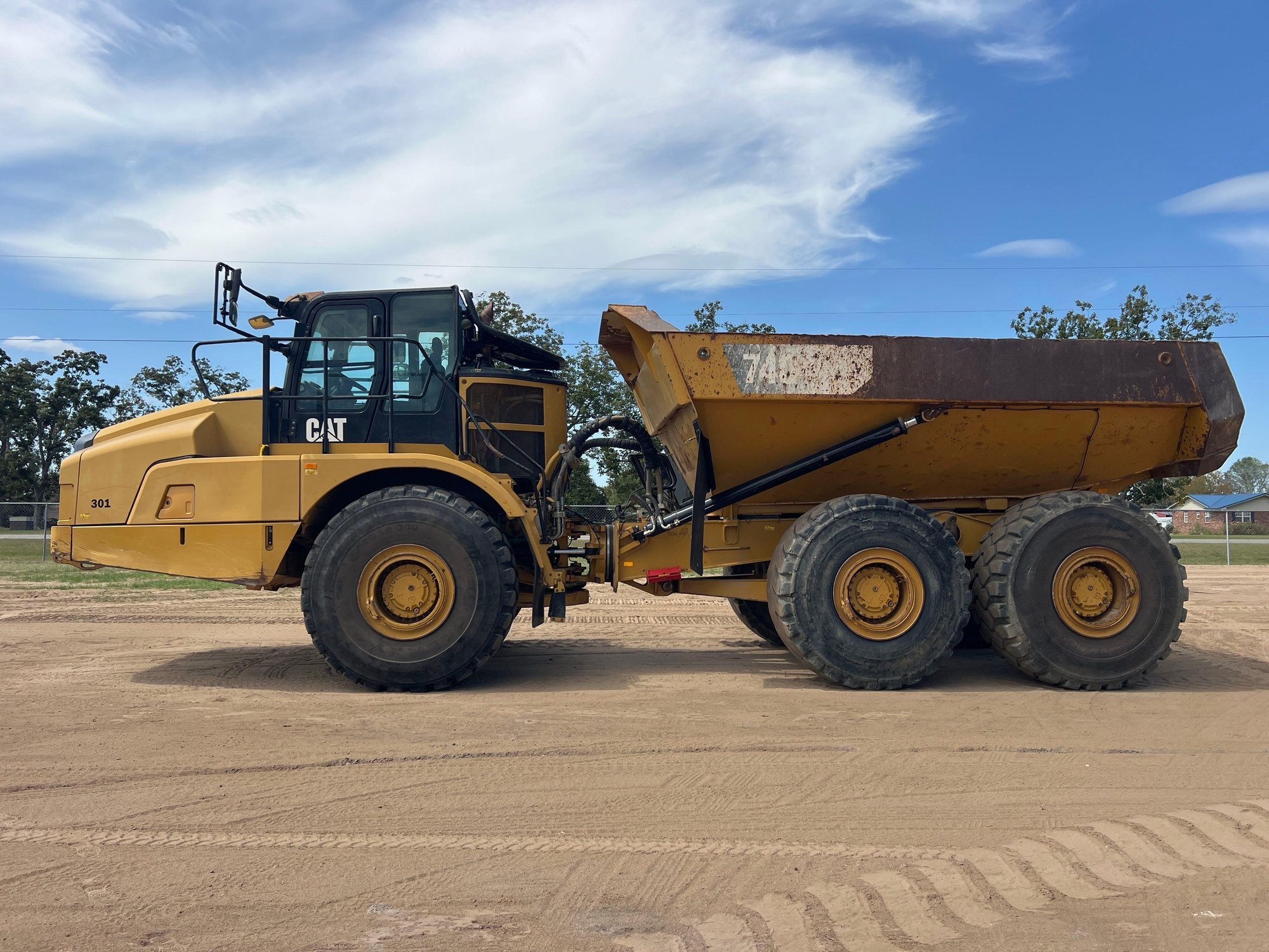 2019 CATERPILLAR 740GC OFF ROAD DUMP TRUCK (A52705)
