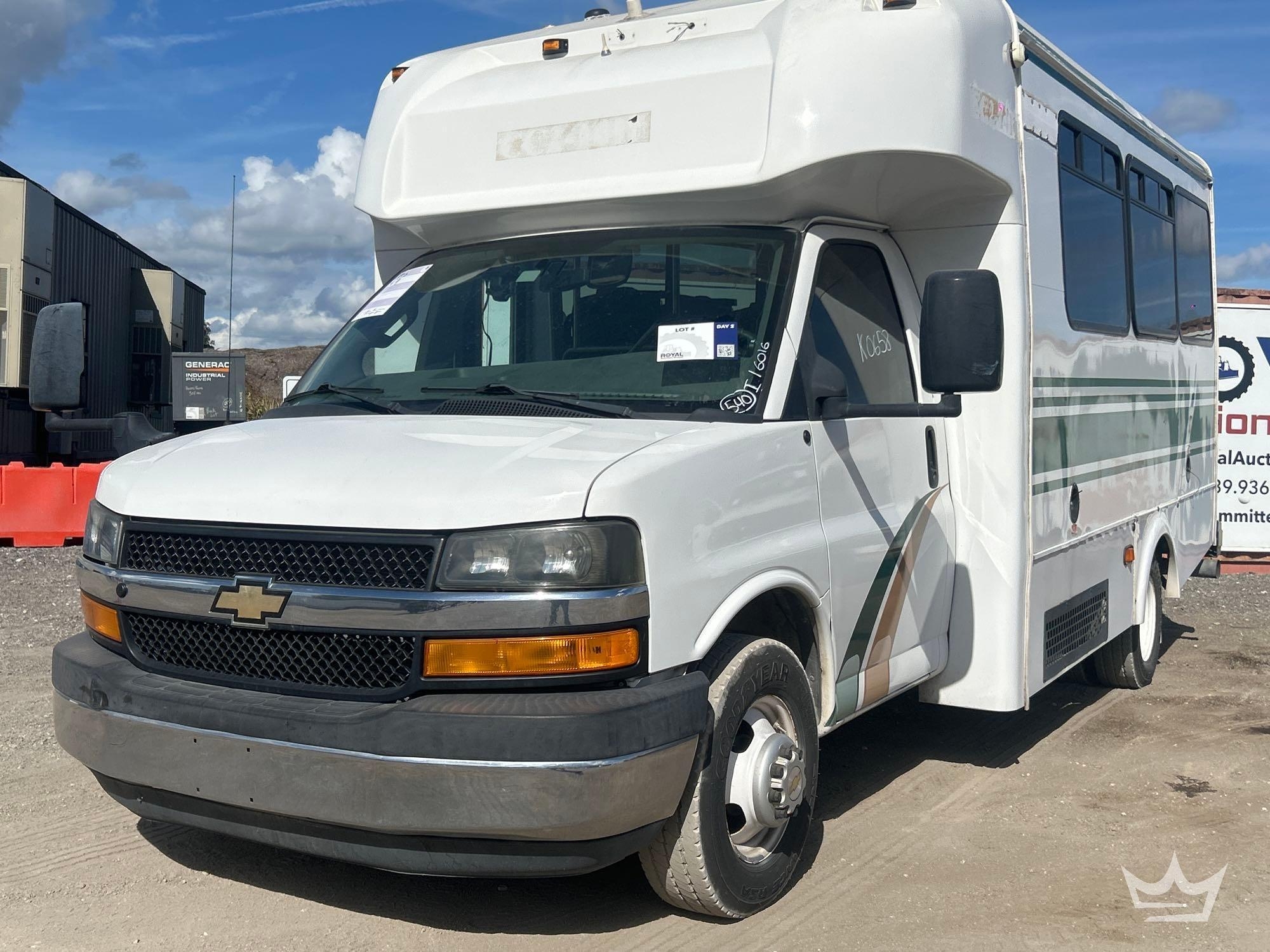 2016 CHEVROLET Express PASSENGER (A56858)