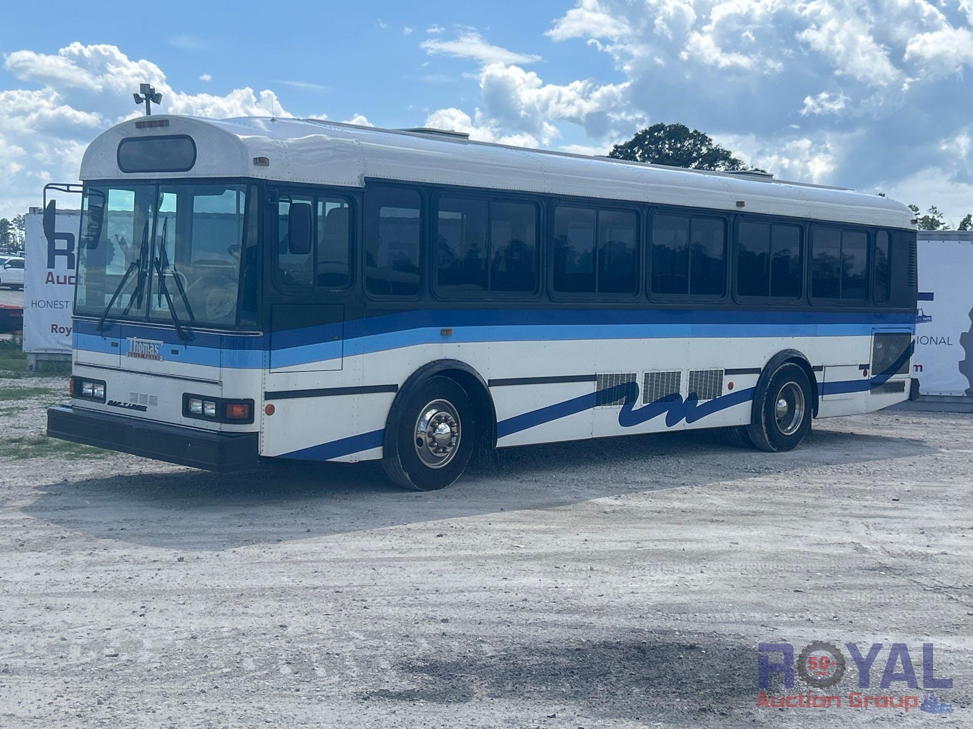 2000 Thomas Built Saf-T-Liner MVP-ER Transit Passenger Bus (A51692)