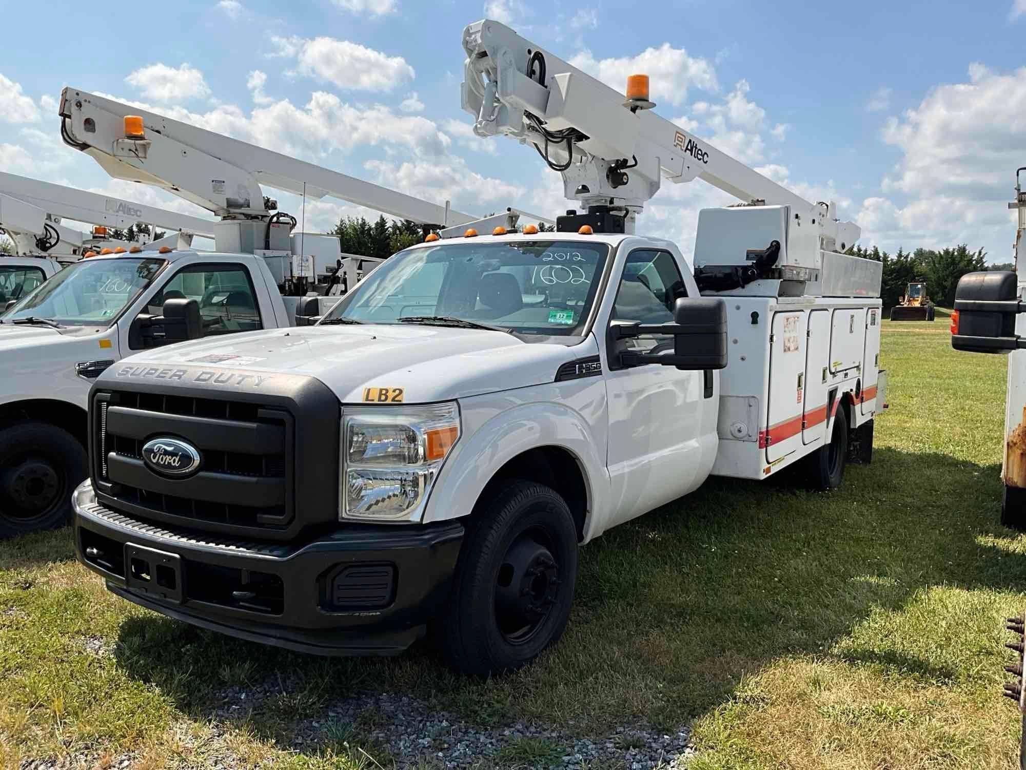 2012 Ford F350 Bucket Truck (A47384)