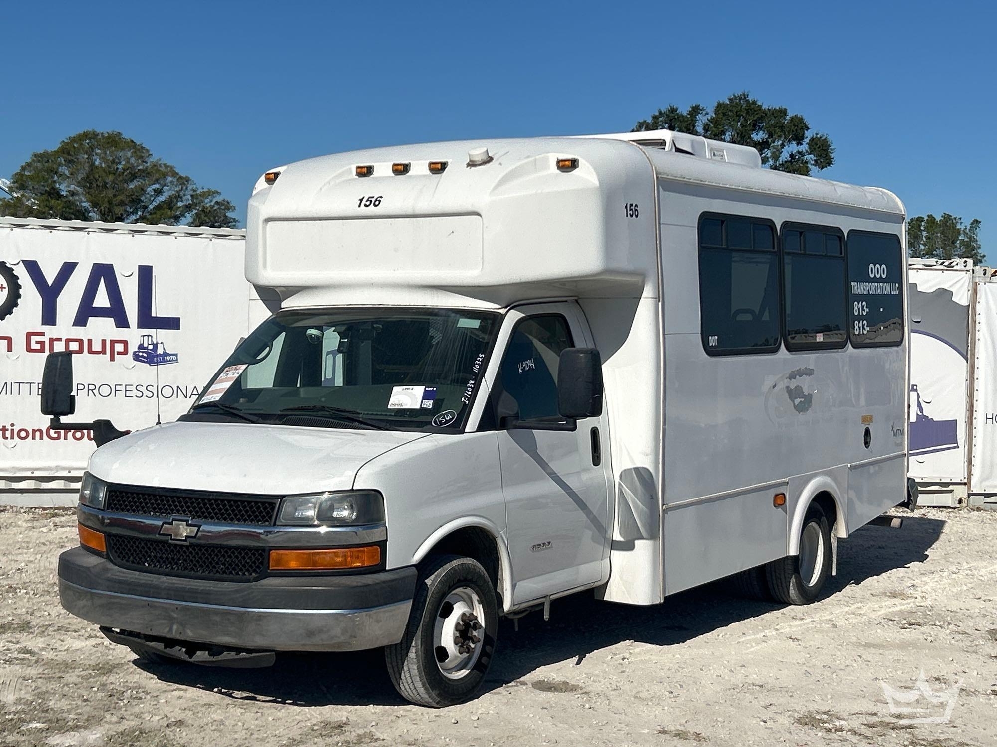 2015 Chevrolet Express Shuttle Bus (A55852)