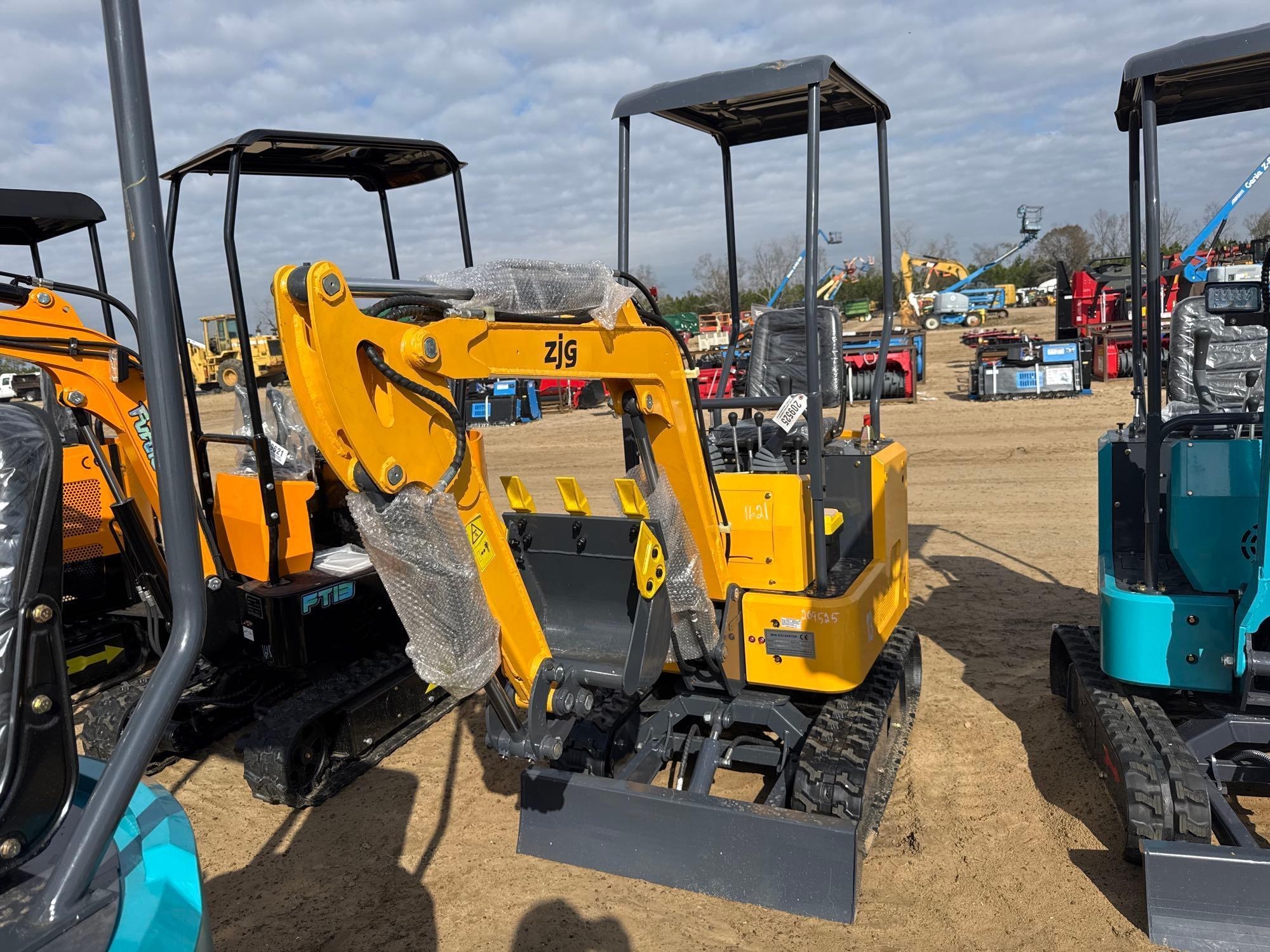 UNUSED ZJG ZJ-13 EXCAVATOR (A60430)