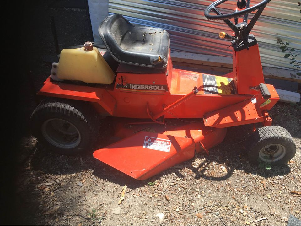 INGERSOLL Case IH ride on mower please help me identify