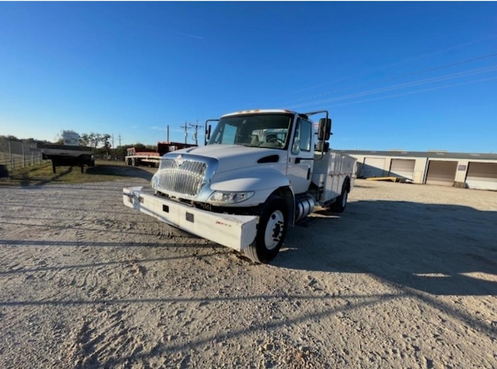 2017 International 4300 SBA 4x2 Service Truck (A59213)