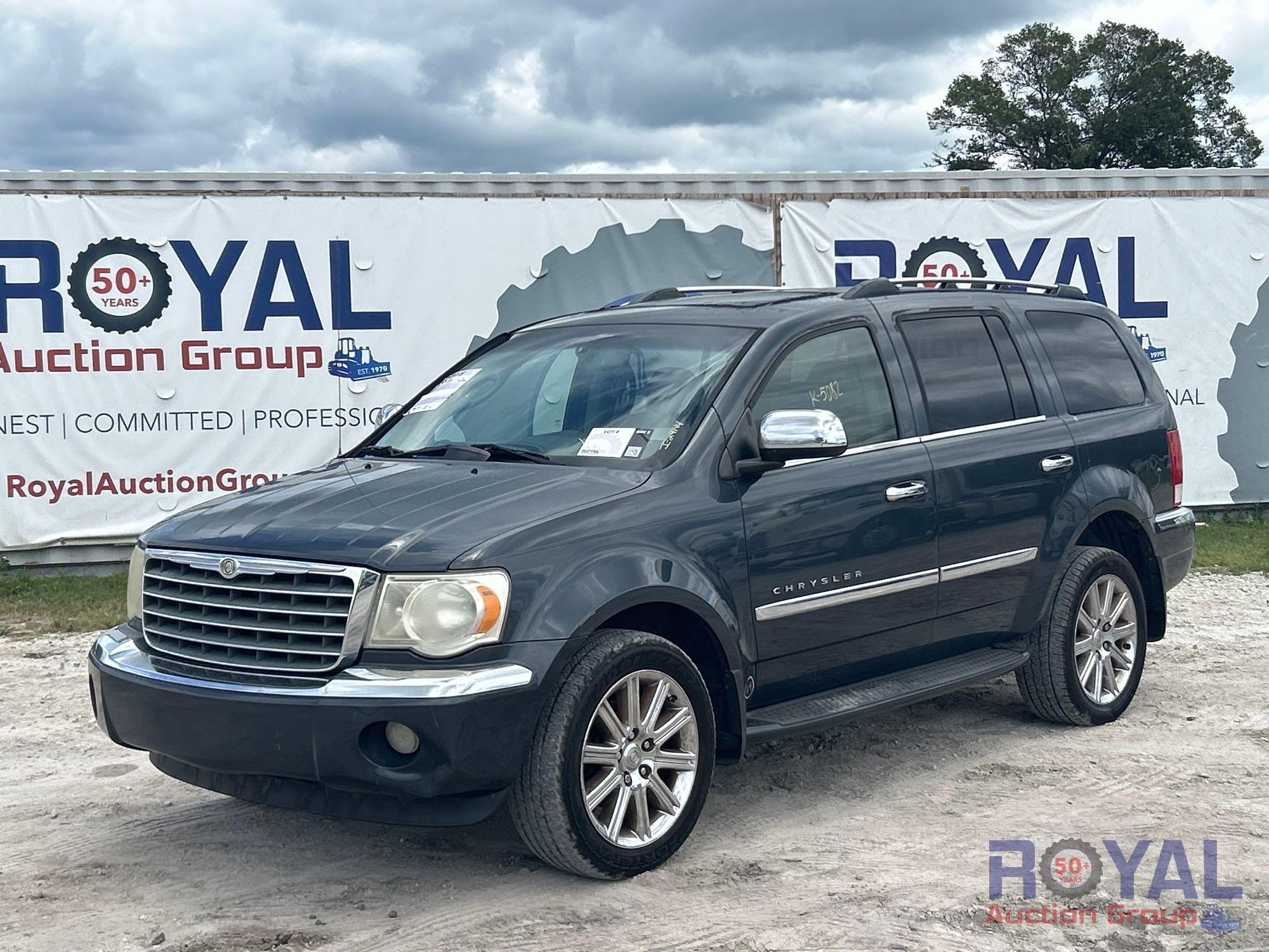 2008 Chrysler Aspen Van (A51694)