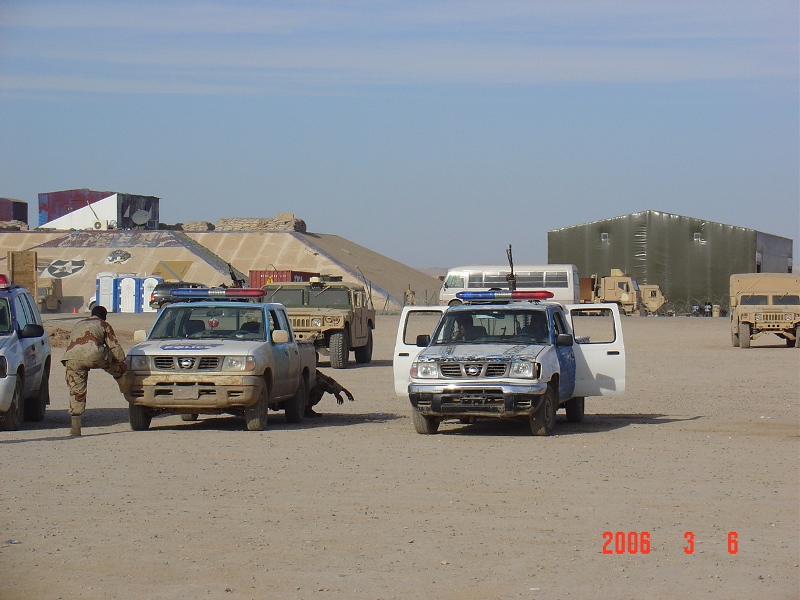 165Iraqi police.jpg