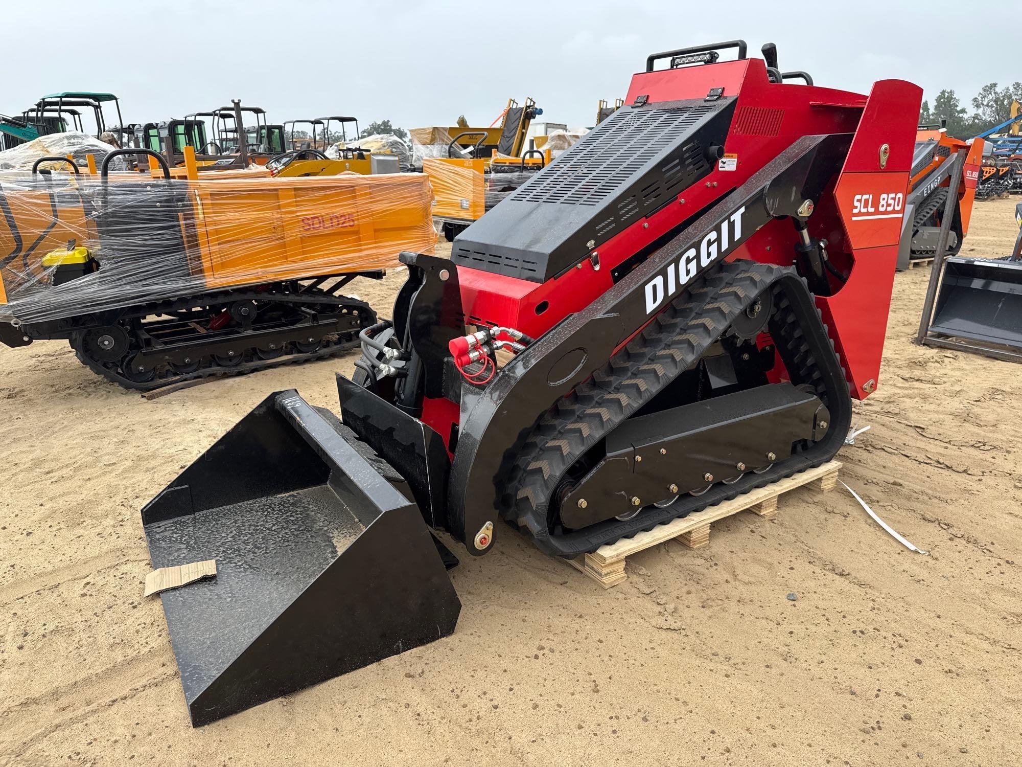 UNUSED DIGGIT SCL850 STAND ON SKID STEER (A54756)