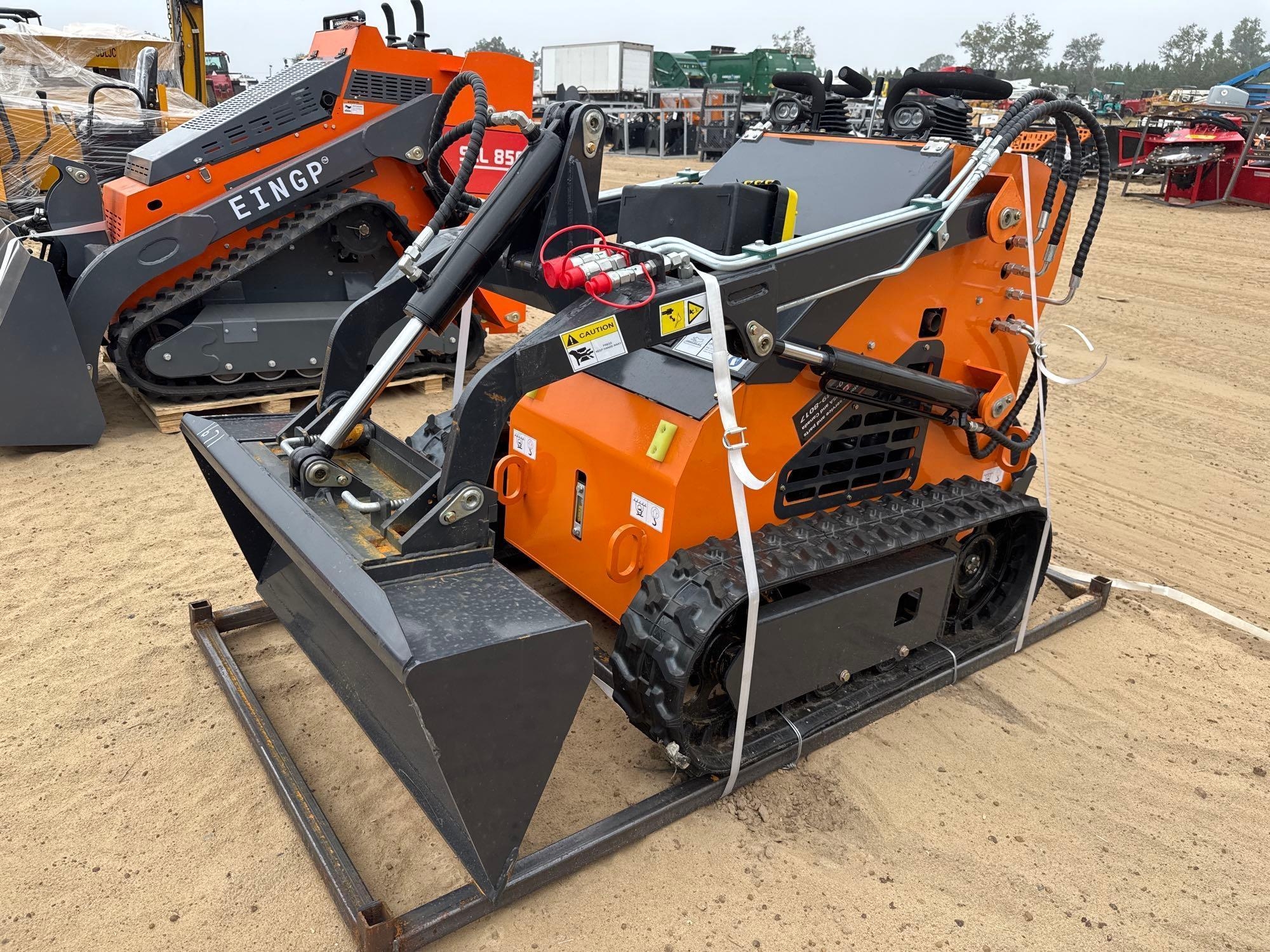 UNUSED LANDHERO LDH-T460 STAND ON SKID STEER (A54756)
