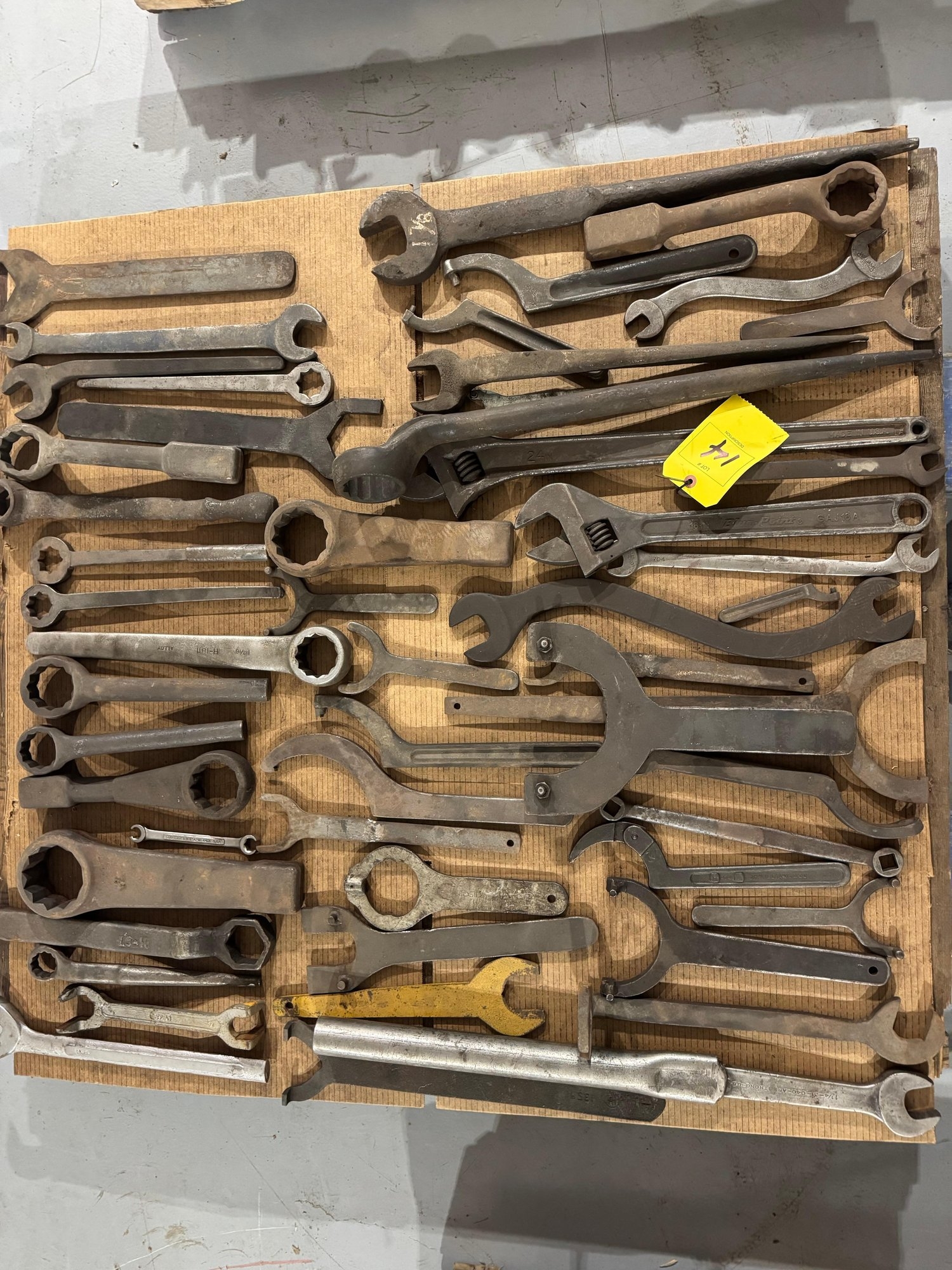 Lot 14 Boxend wrenches and other wrenches (A59213)