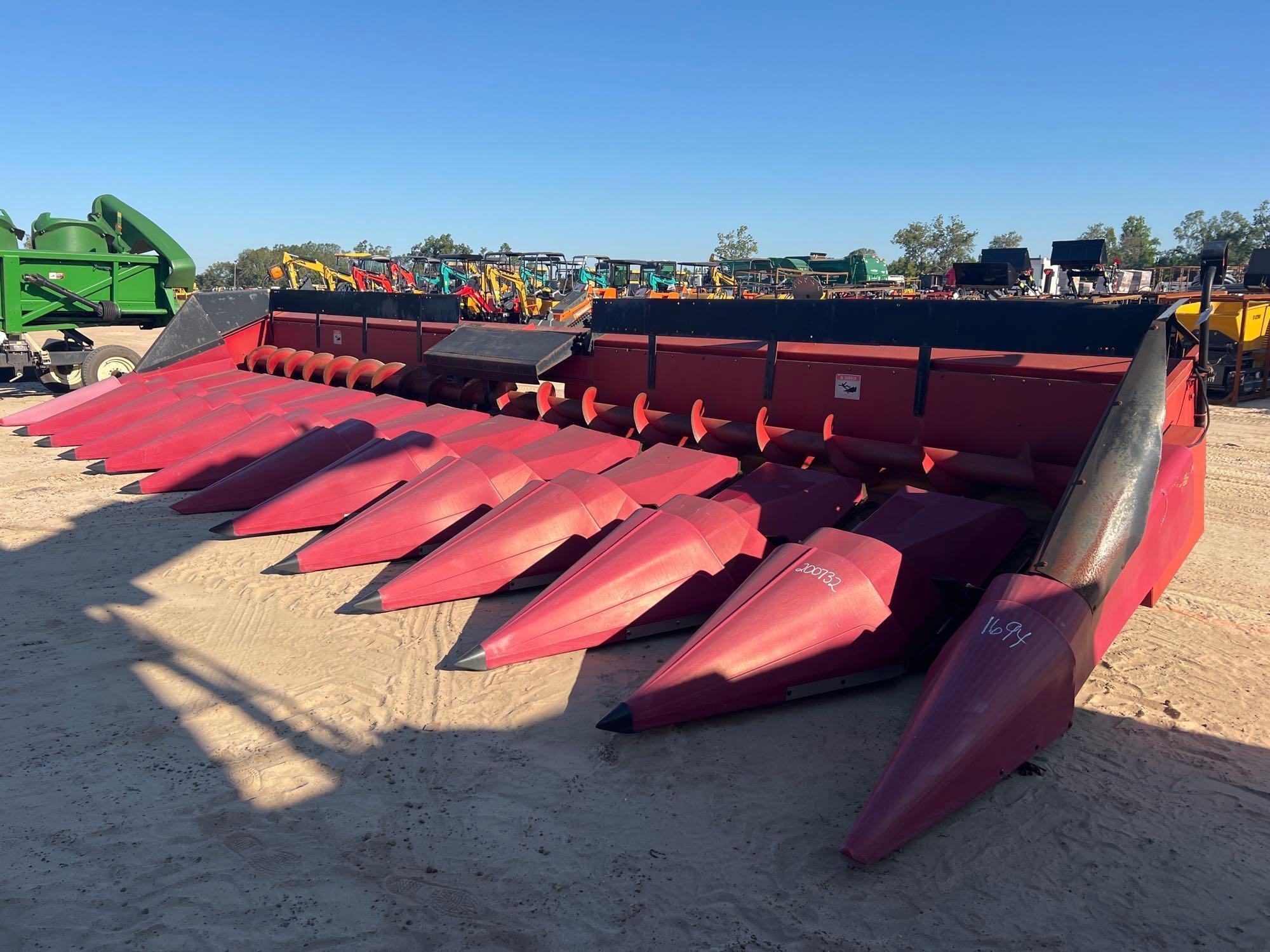 CASE INTERNATIONAL 12R 30" CORN HEAD (A51247)