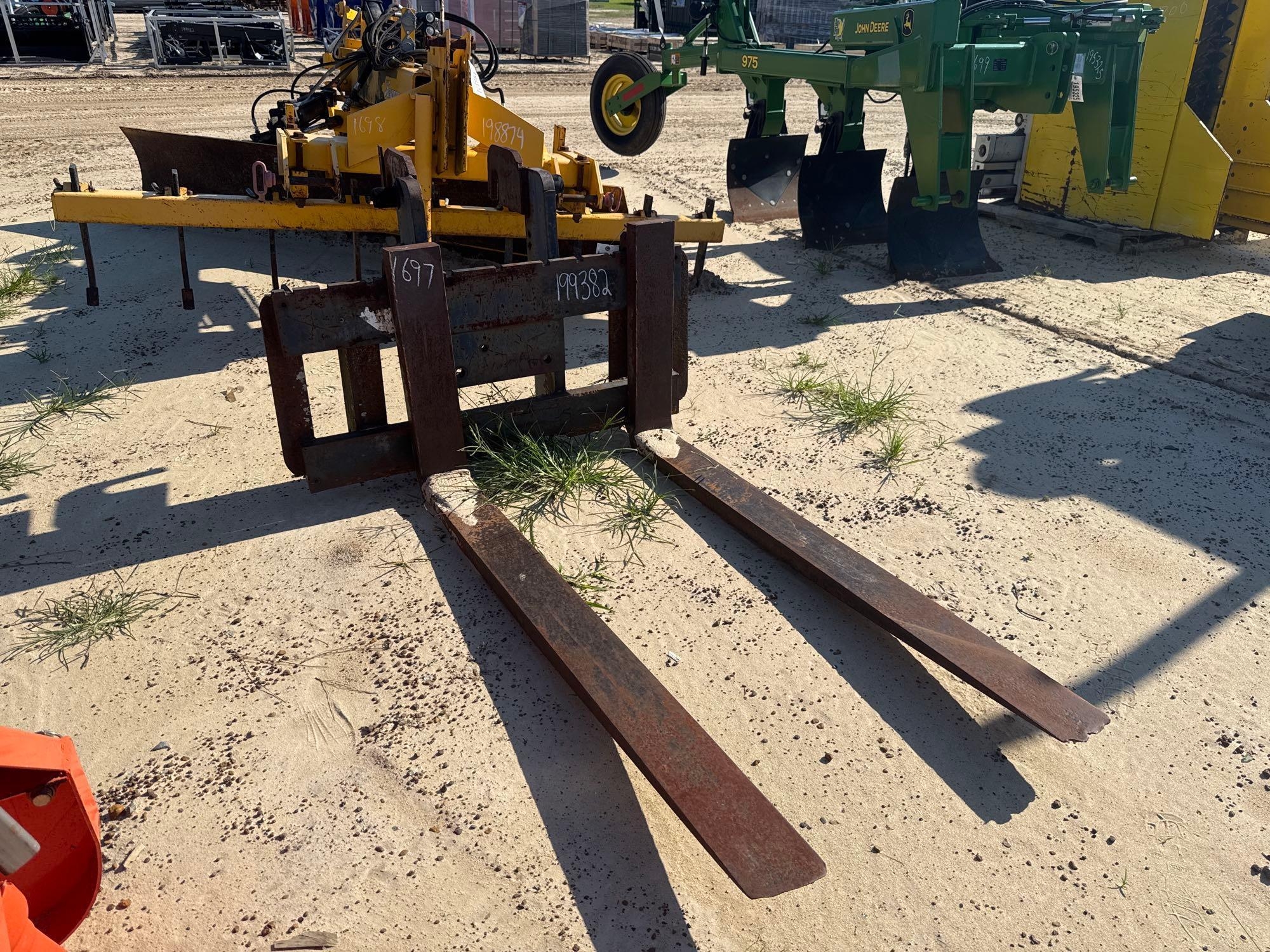HANG ON MAST W/ 58" FORKS (A51247)