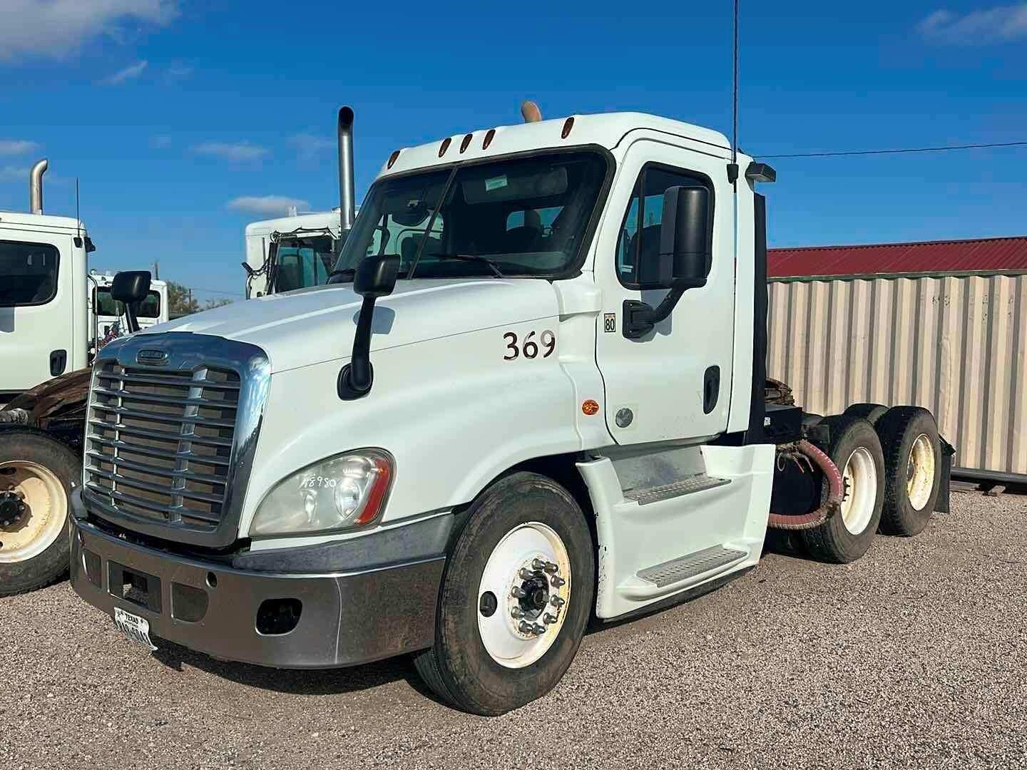 2014 FREIGHTLINER CASCADIA (A58214)