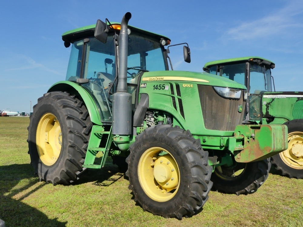 2017 John Deere 6105E (A57148)
