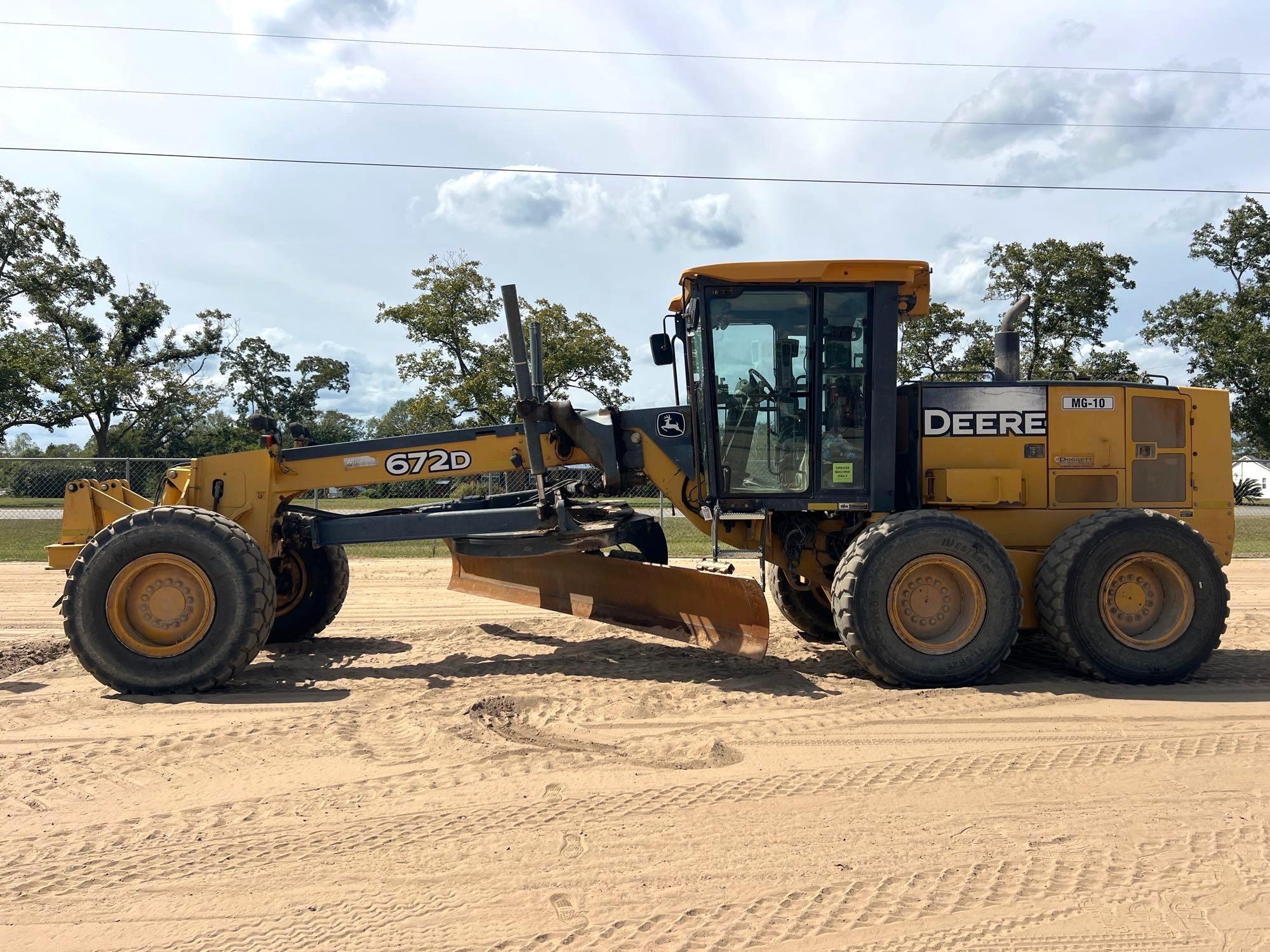 2008 JOHN DEERE 672D MOTOR GRADER (A52705)