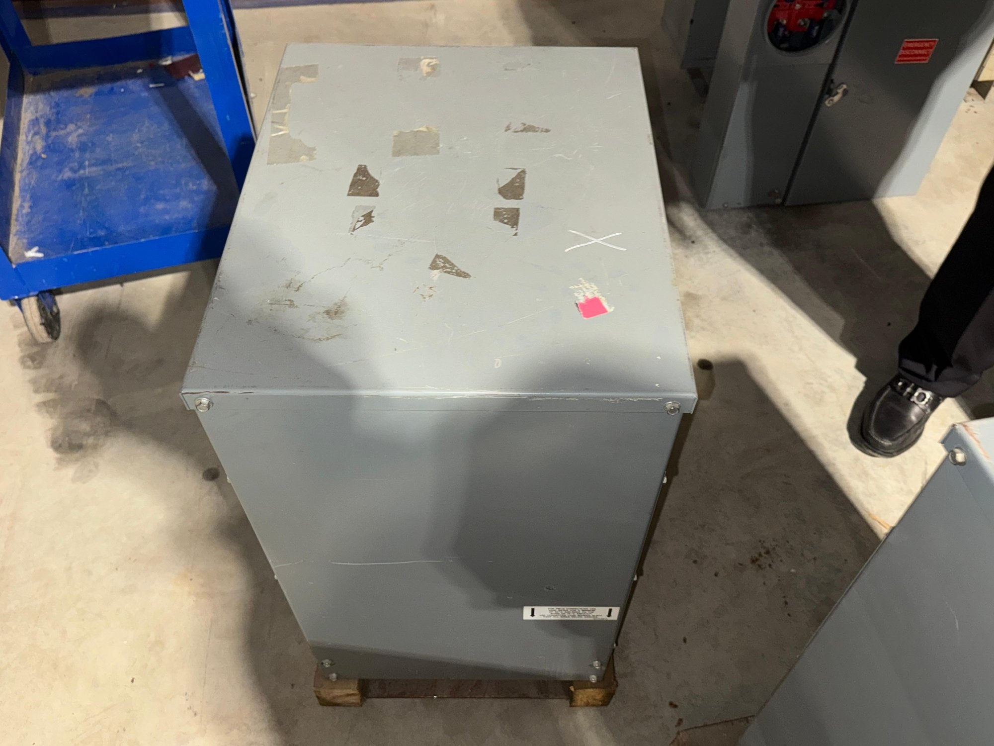 Lot 136 SQUARE D TRANSFORMER 11 KVA (A59213)