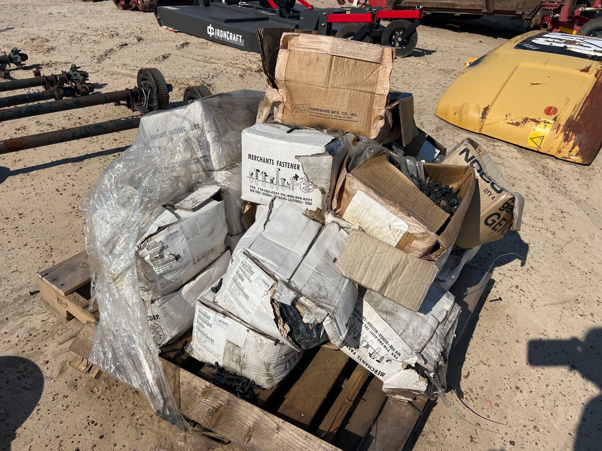 PALLET OF 1/4" X 2 DECKING SCREWS (A51247)