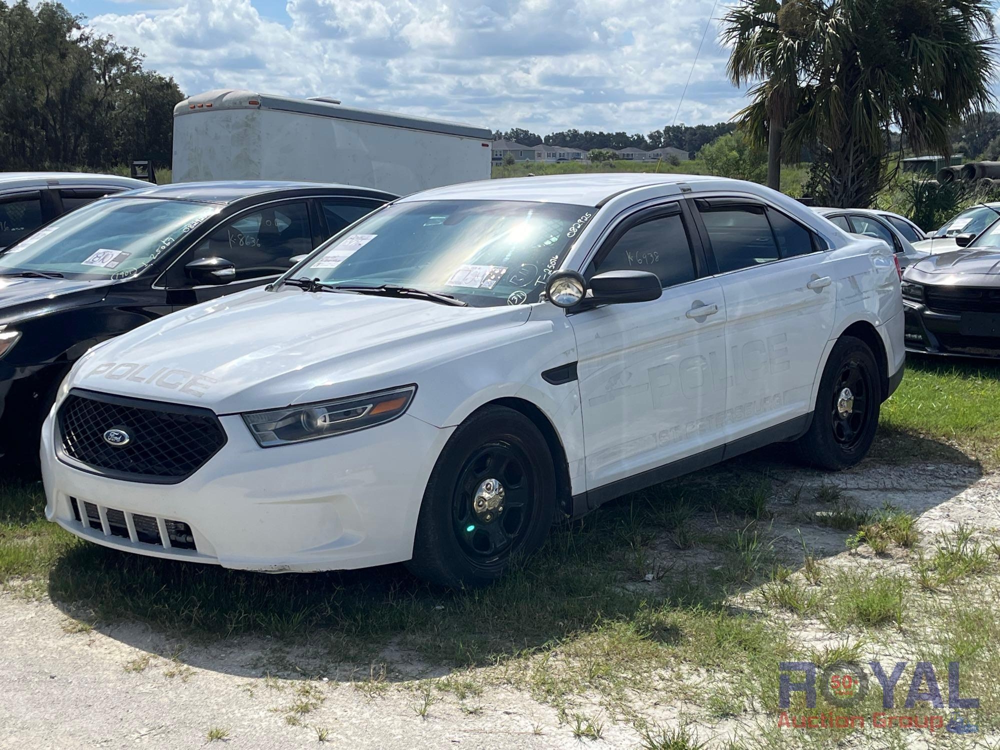 2015 Ford Taurus AWD Sedan (A51694)