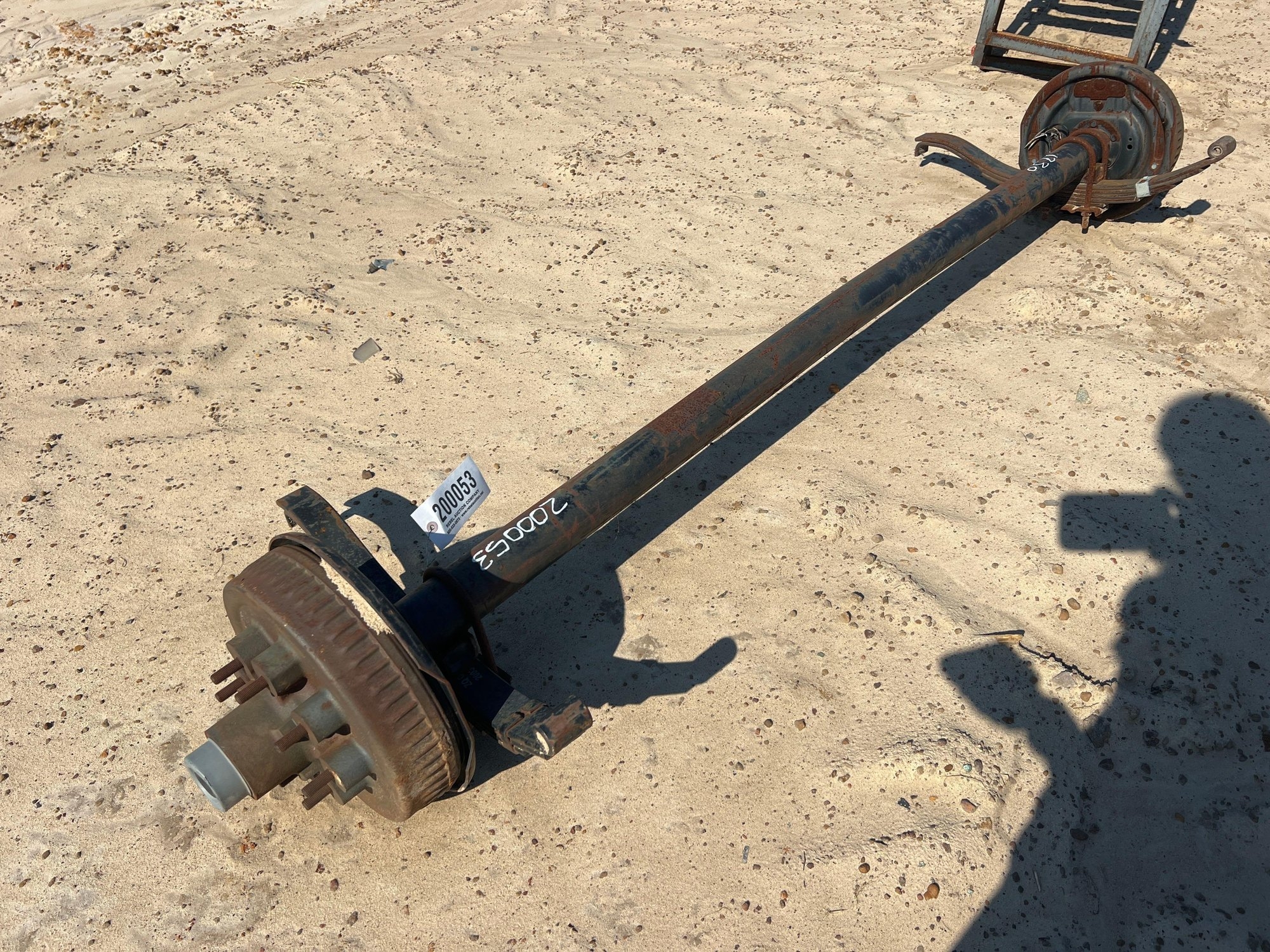 (1) UNUSED 7000# DROP AXLES W/ BRAKES (A51247)