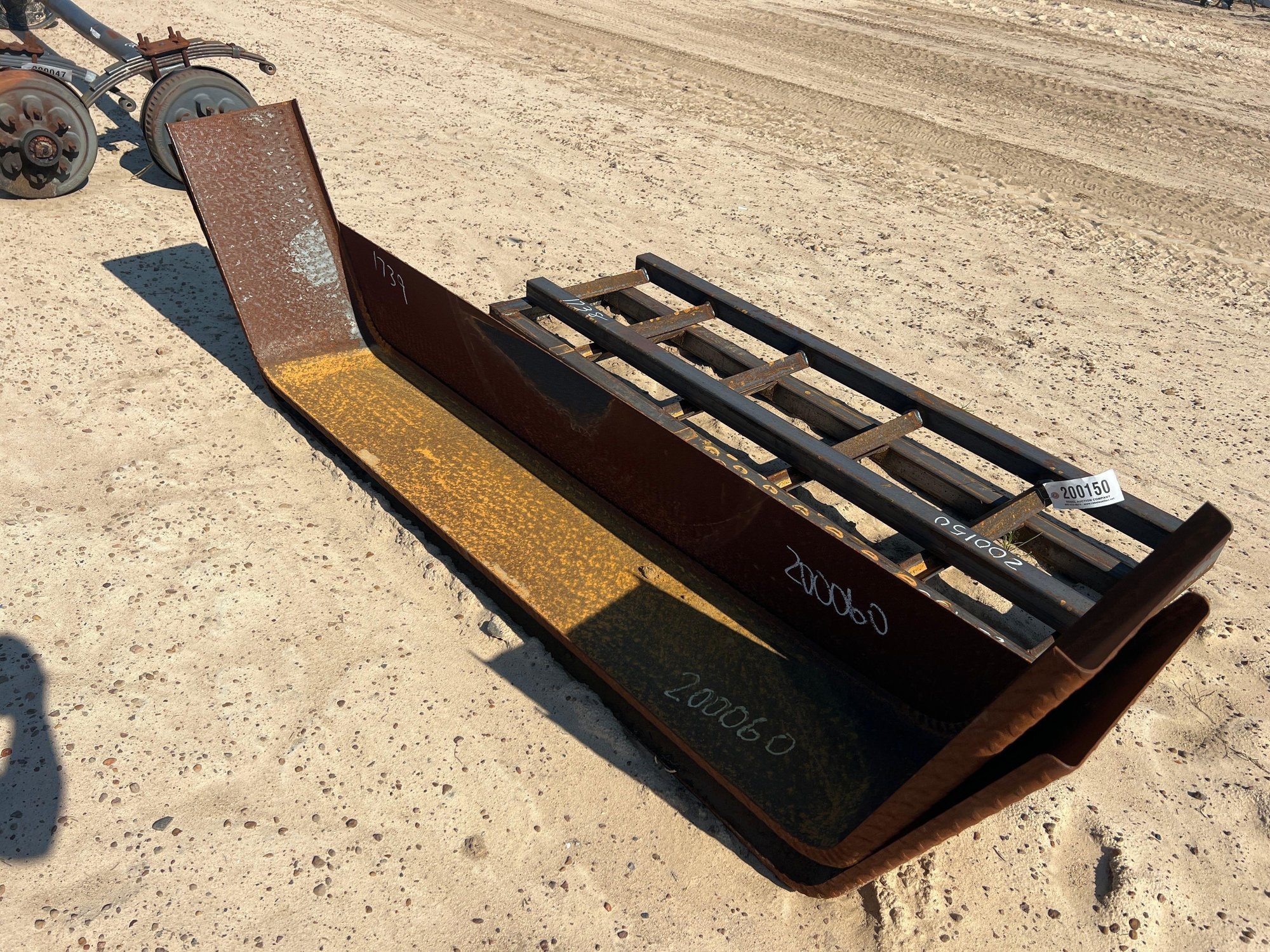 PAIR DIAMOND PLATE DBL AXLE FENDERS (A51247)