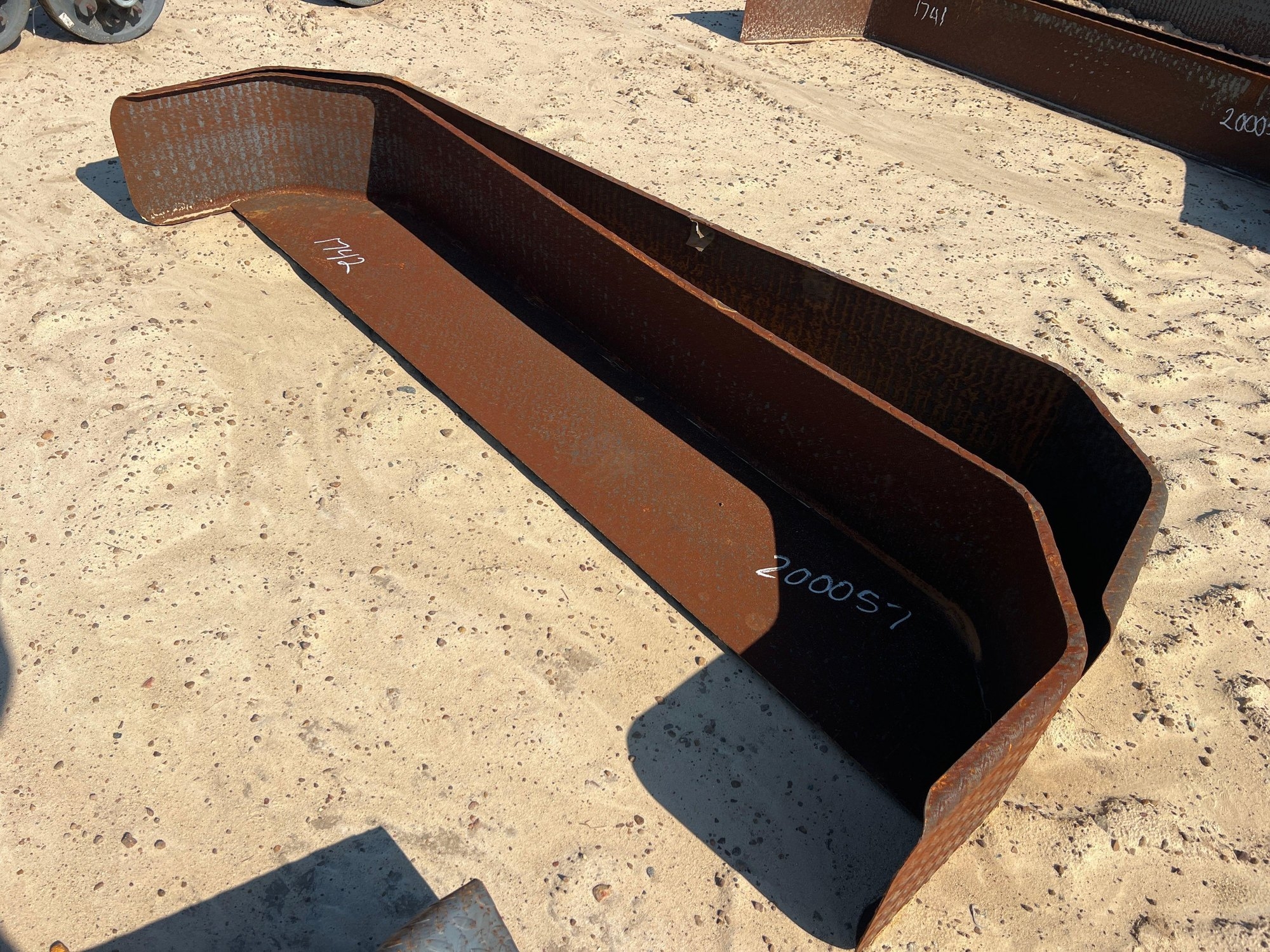 PAIR DIAMOND PLATE DBL AXLE FENDERS (A51247)