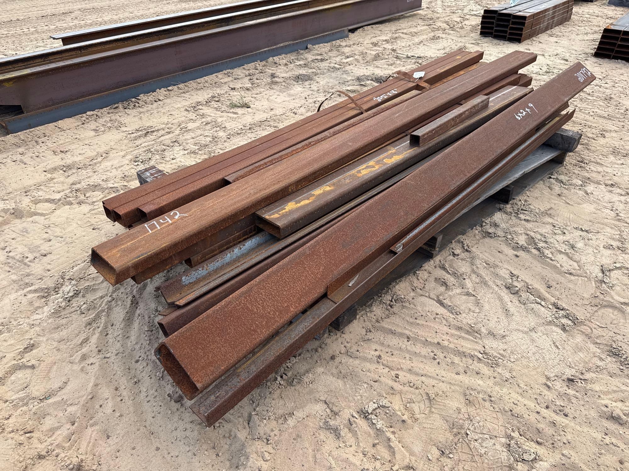 BUNDLE OF 6" X 2" X 9' TUBING & 2"X 2" X 8' TUBING (A54756)
